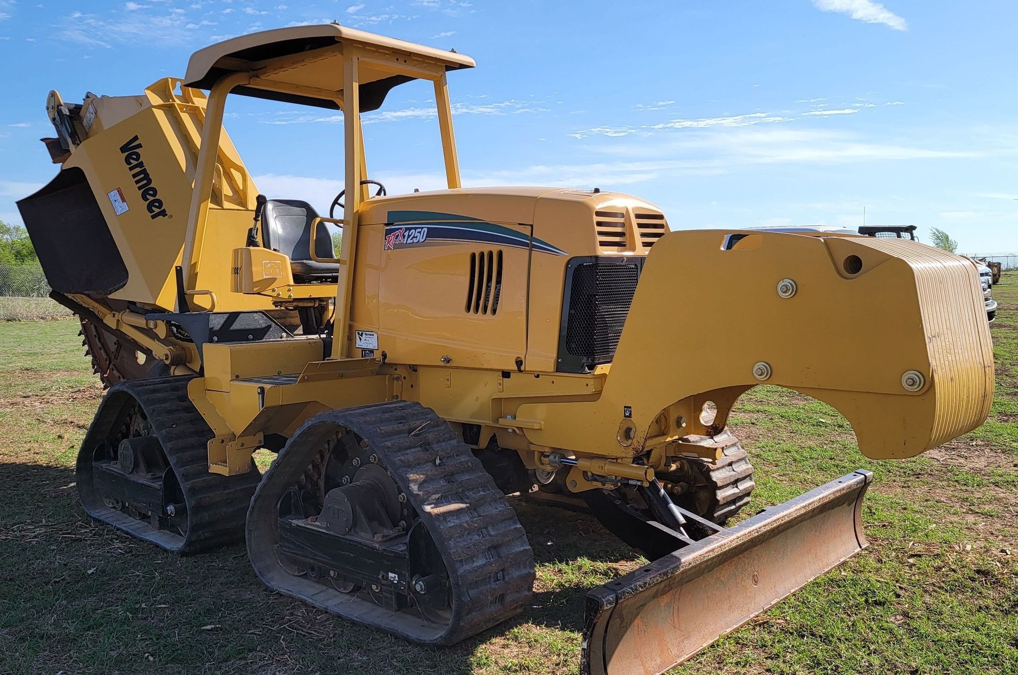 gallery 2013 Vermeer RTX1250 rock saw