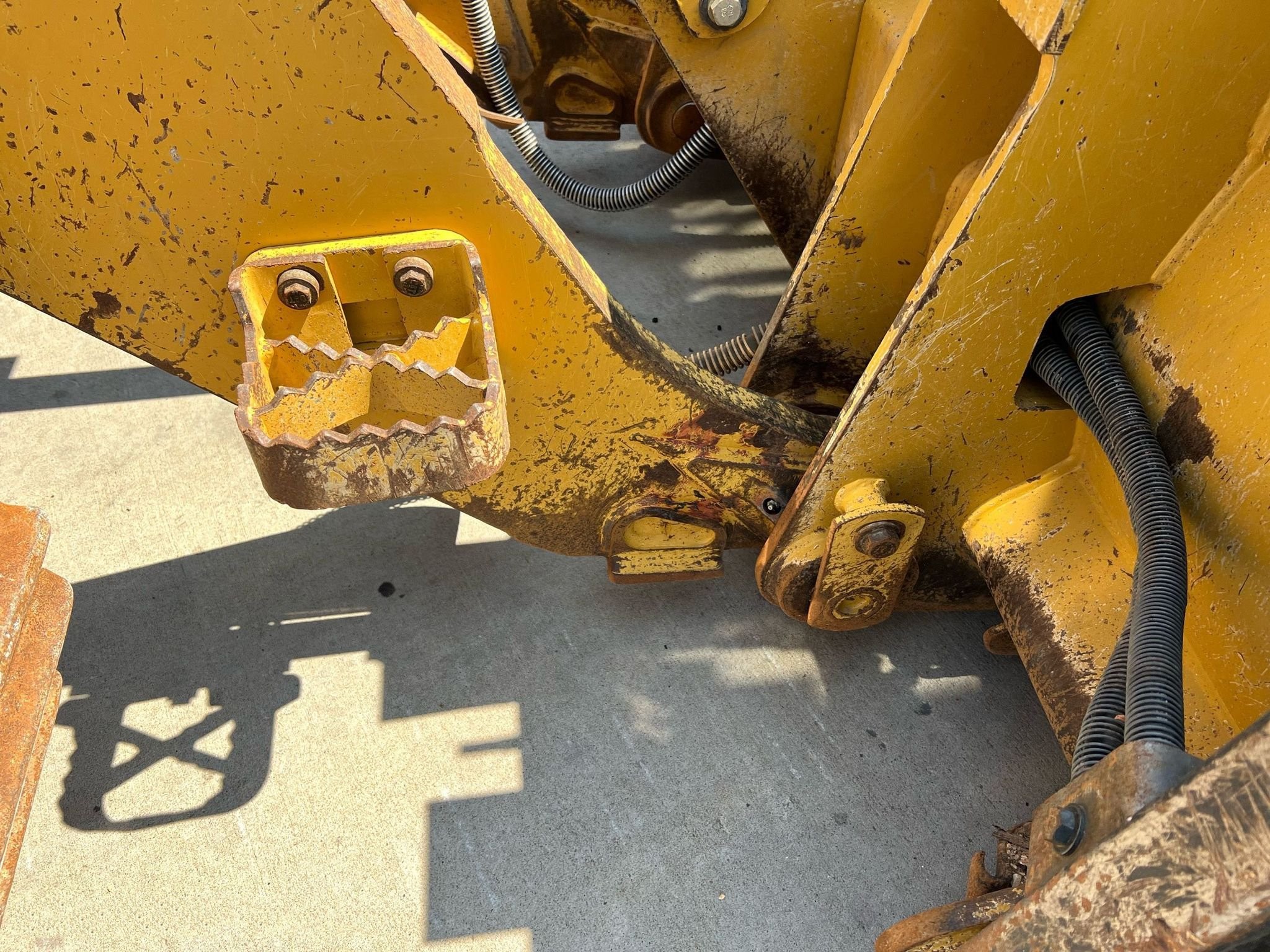 gallery 2016 Caterpillar 963K track loader