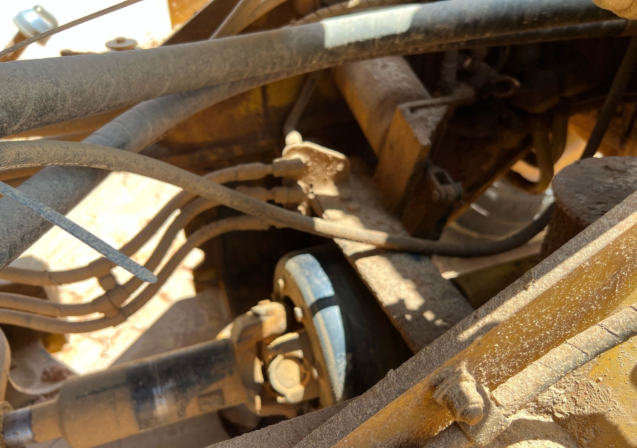 gallery 2013 Caterpillar 966K wheel loader