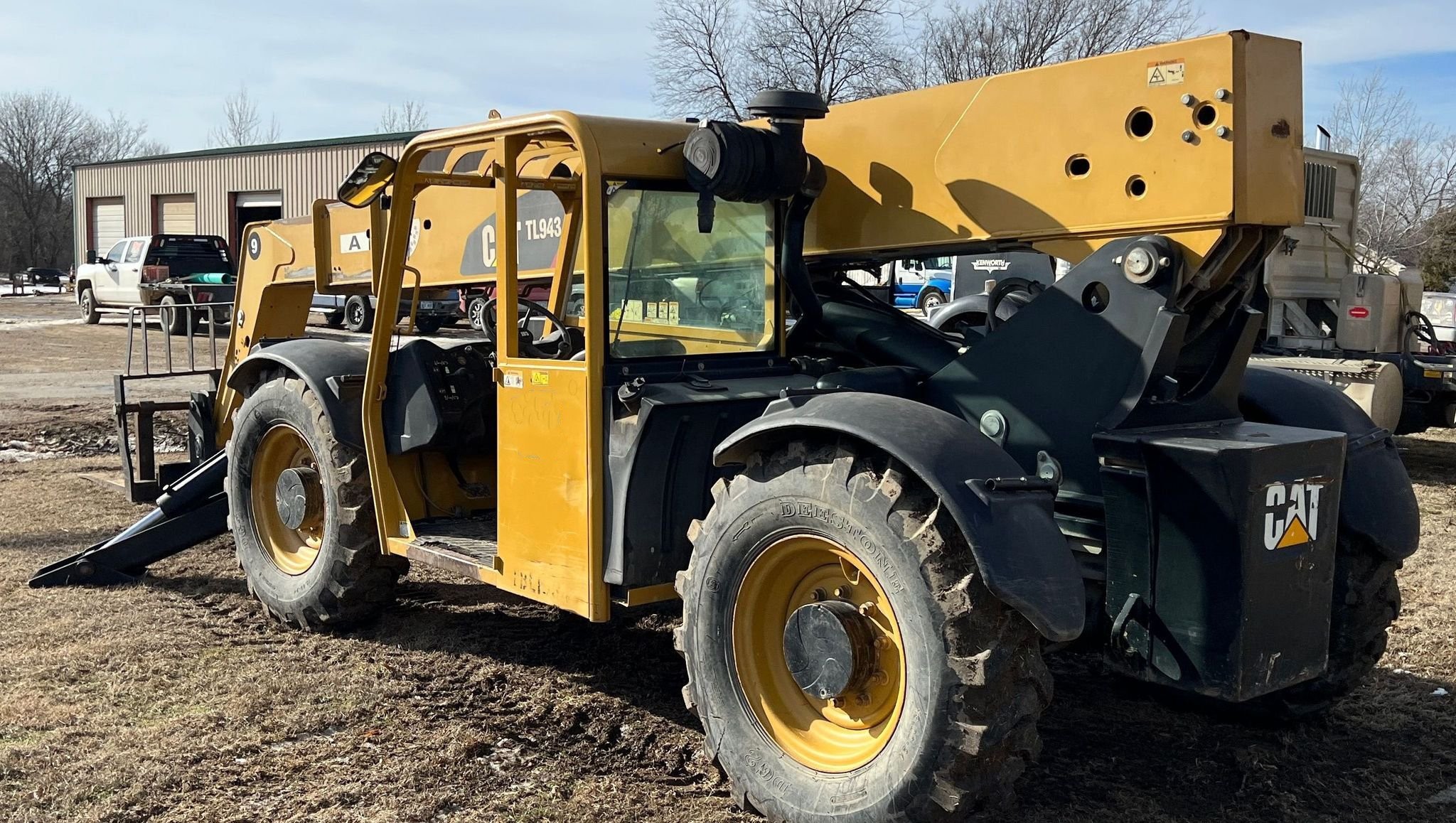 gallery 2010 Caterpillar TL943 telehandler