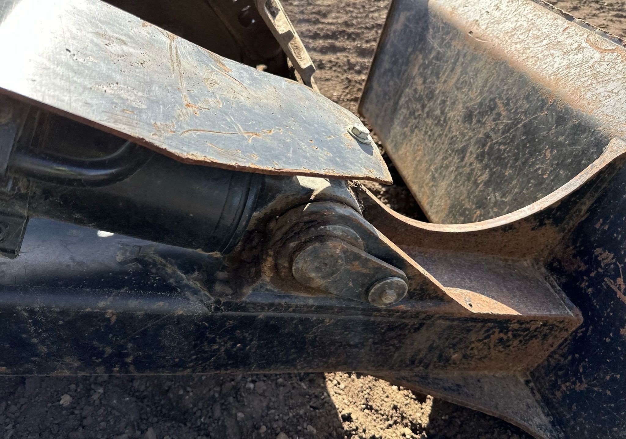 gallery 2015 Caterpillar 311FL RR excavator
