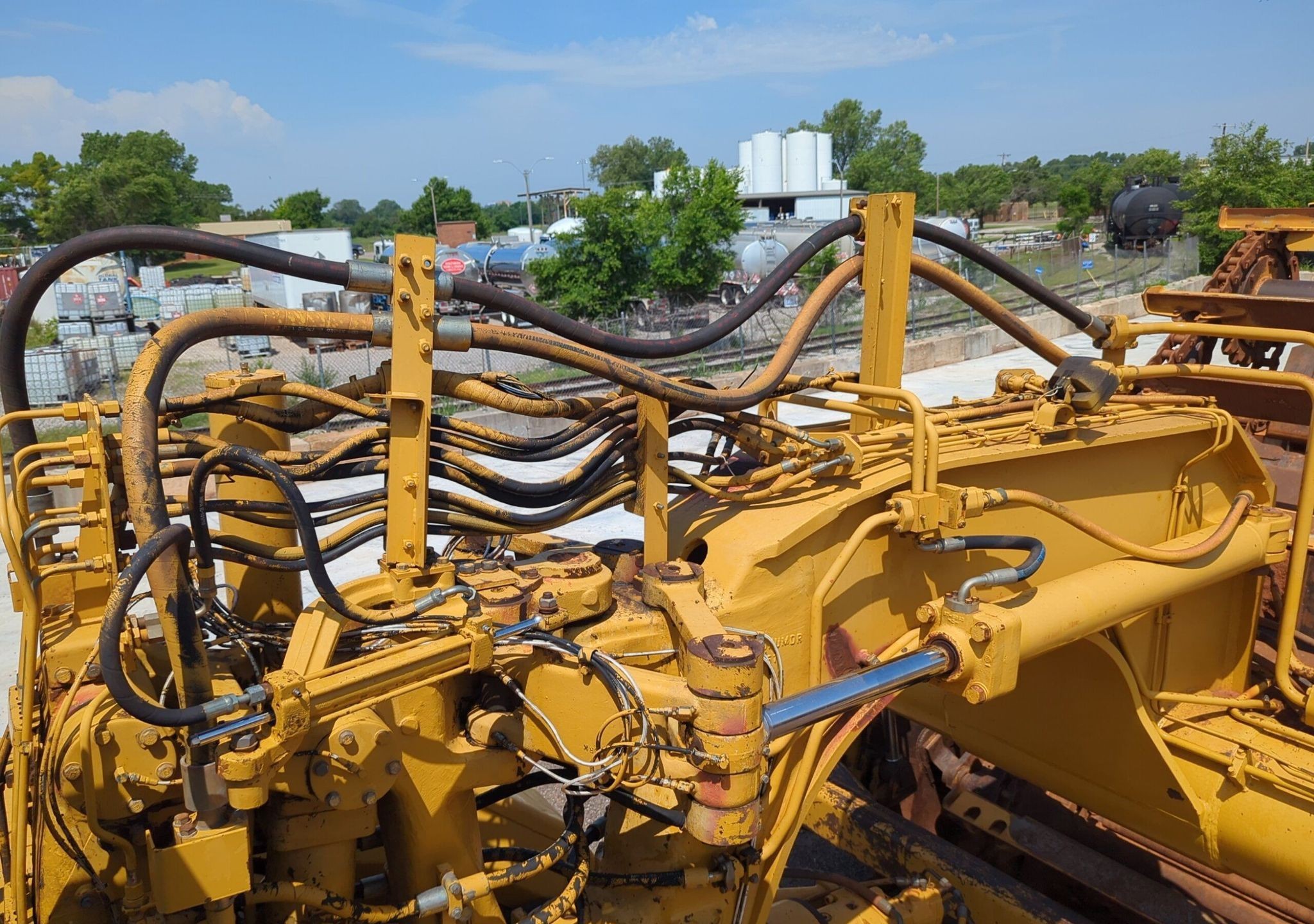 gallery 1995 Caterpillar 623F Elevating Scraper