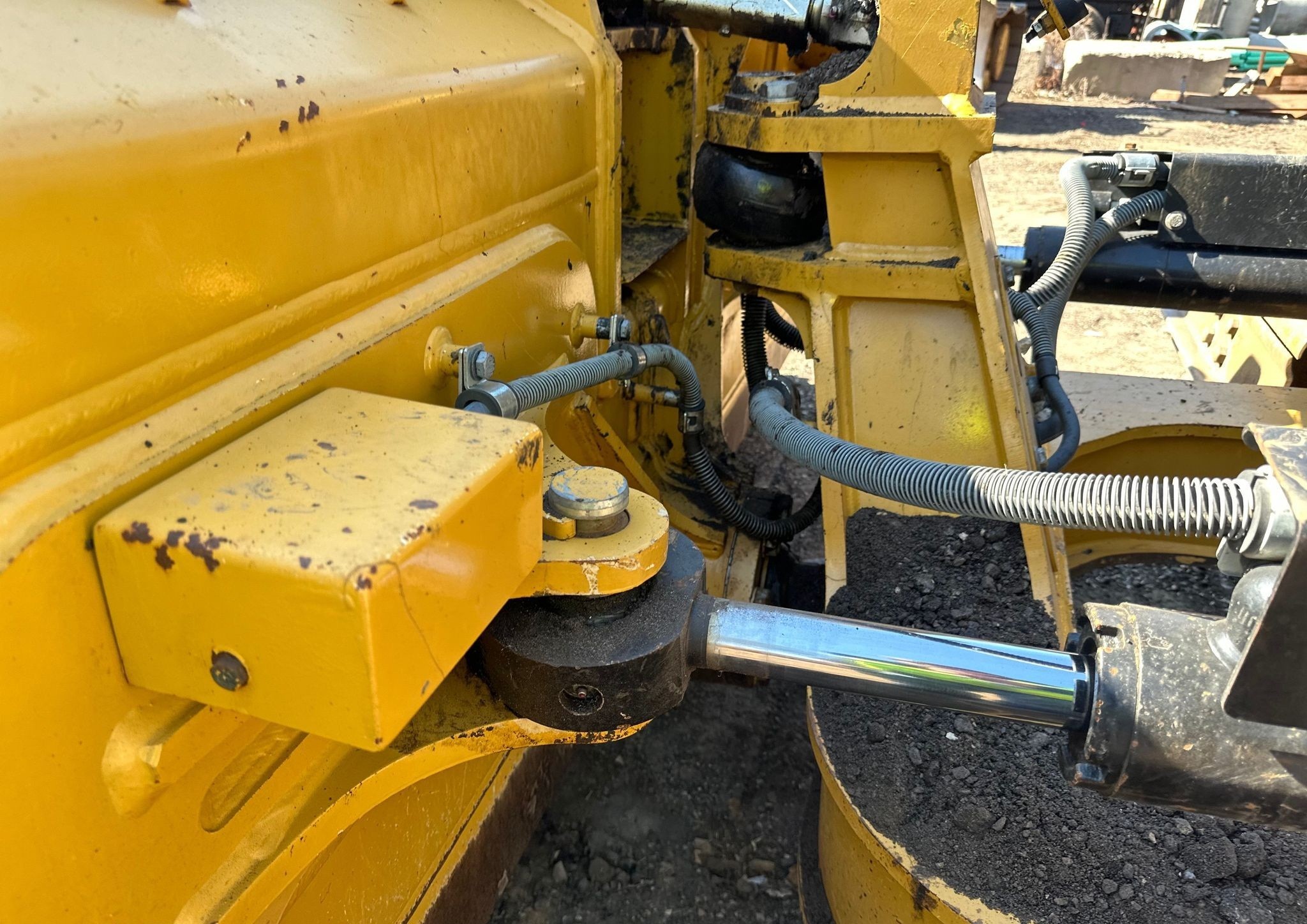 gallery 2016 Caterpillar D6K2 LGP dozer