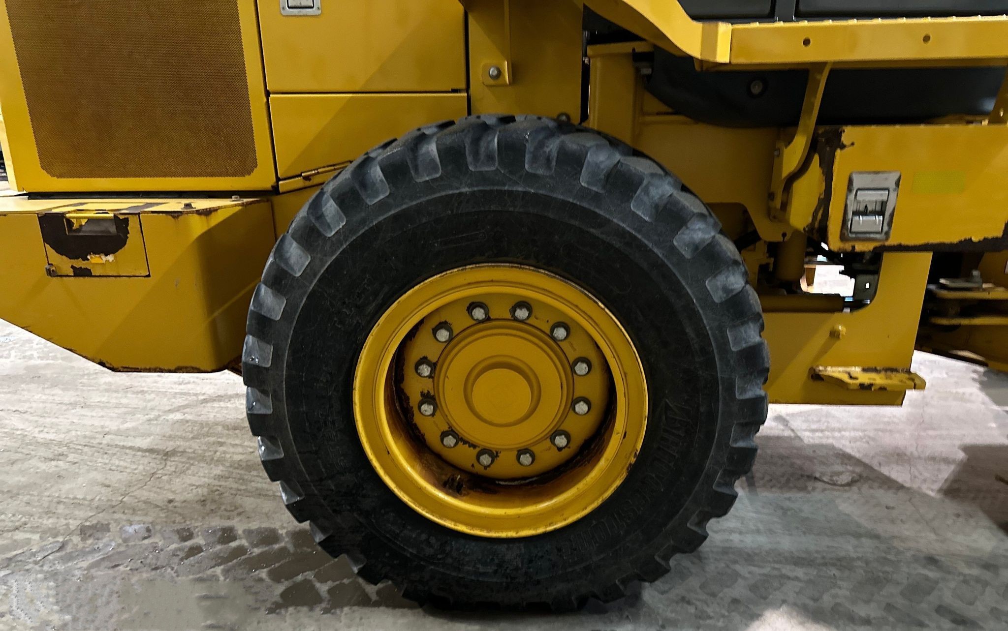 gallery 2013 John Deere 444K wheel loader
