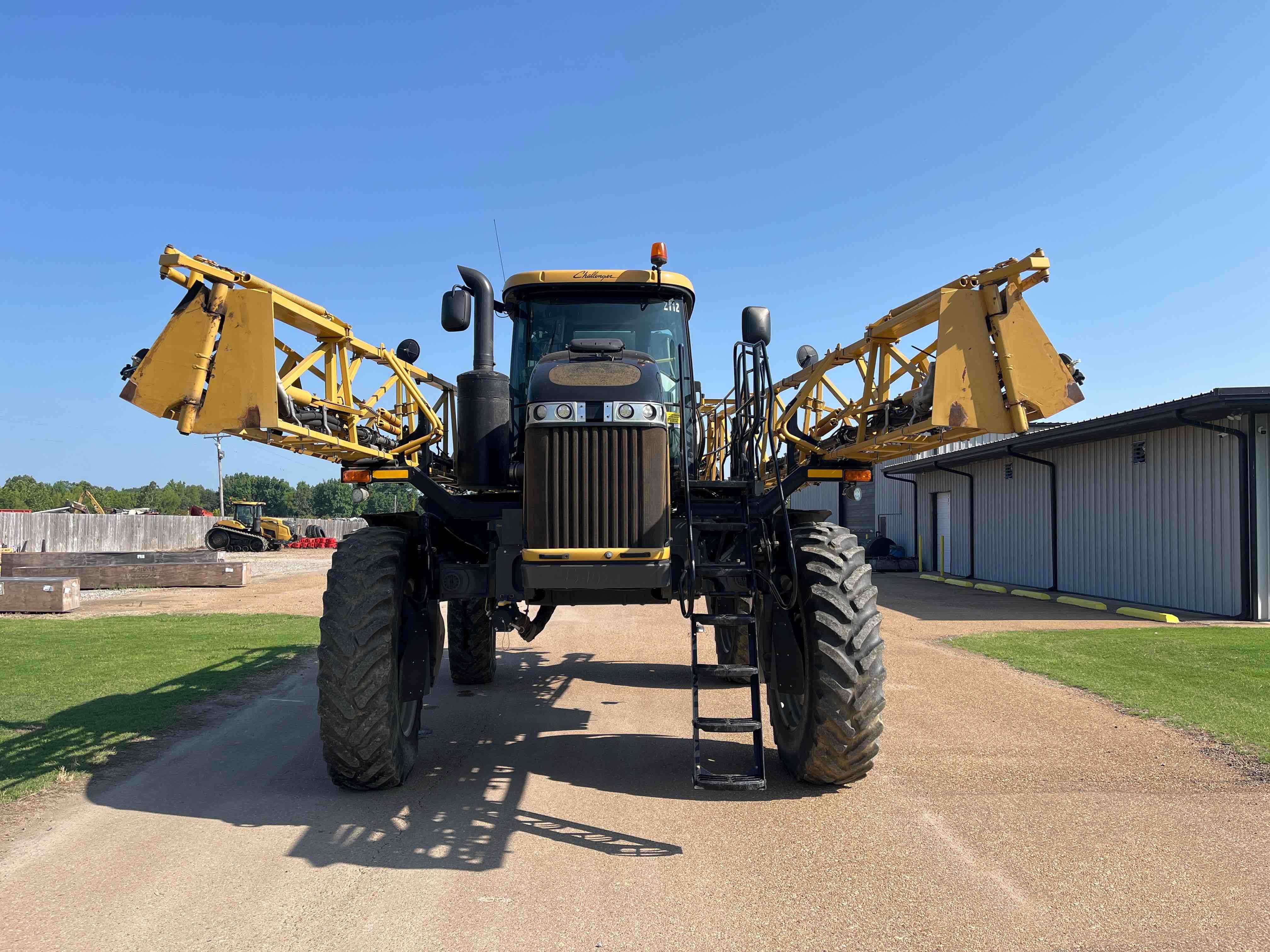 gallery 2019 RoGator RG1300C Self-Propelled Sprayer