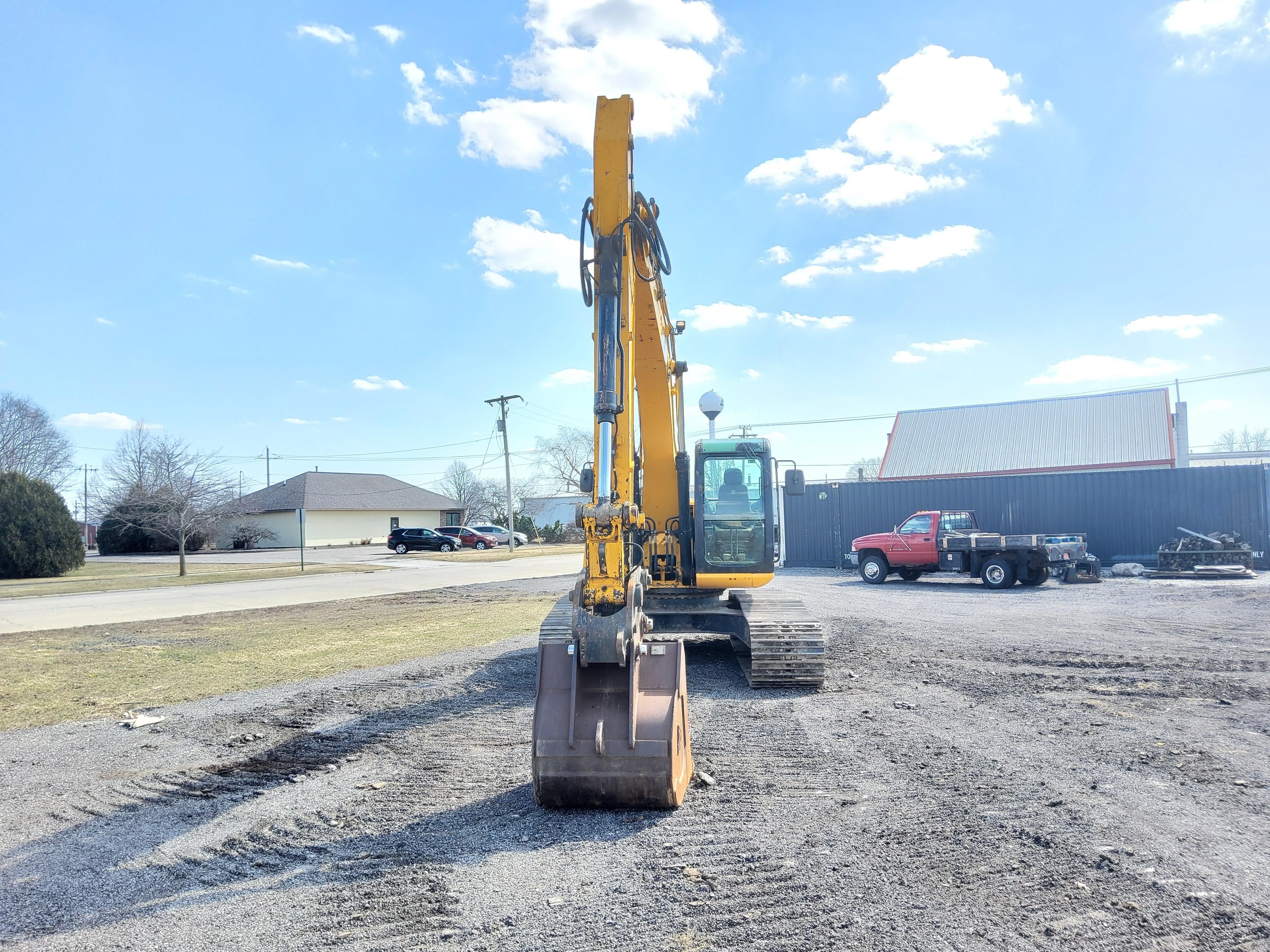 gallery 2011 JCB JS220LC Excavator