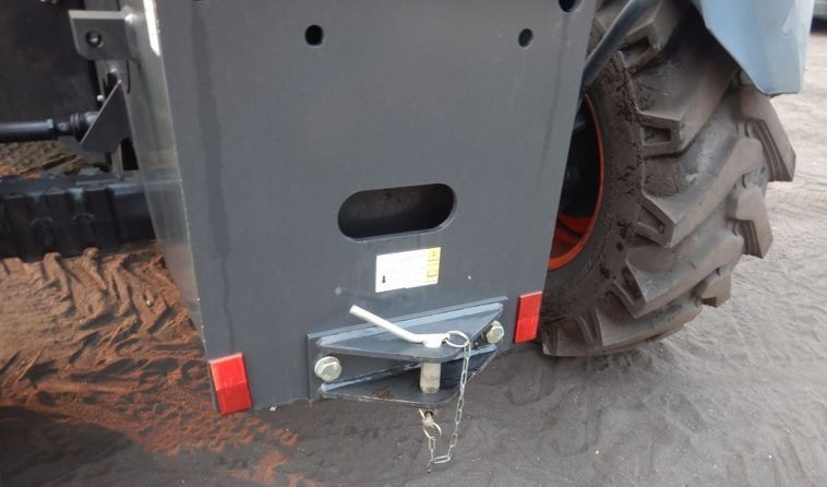 gallery 2018 Bobcat V519 telehandler
