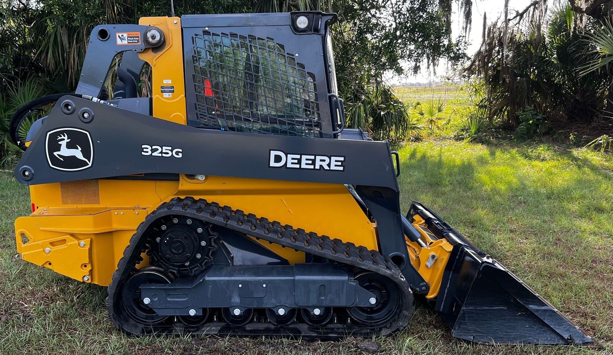 gallery 2022 John Deere 325G tracked skid steer