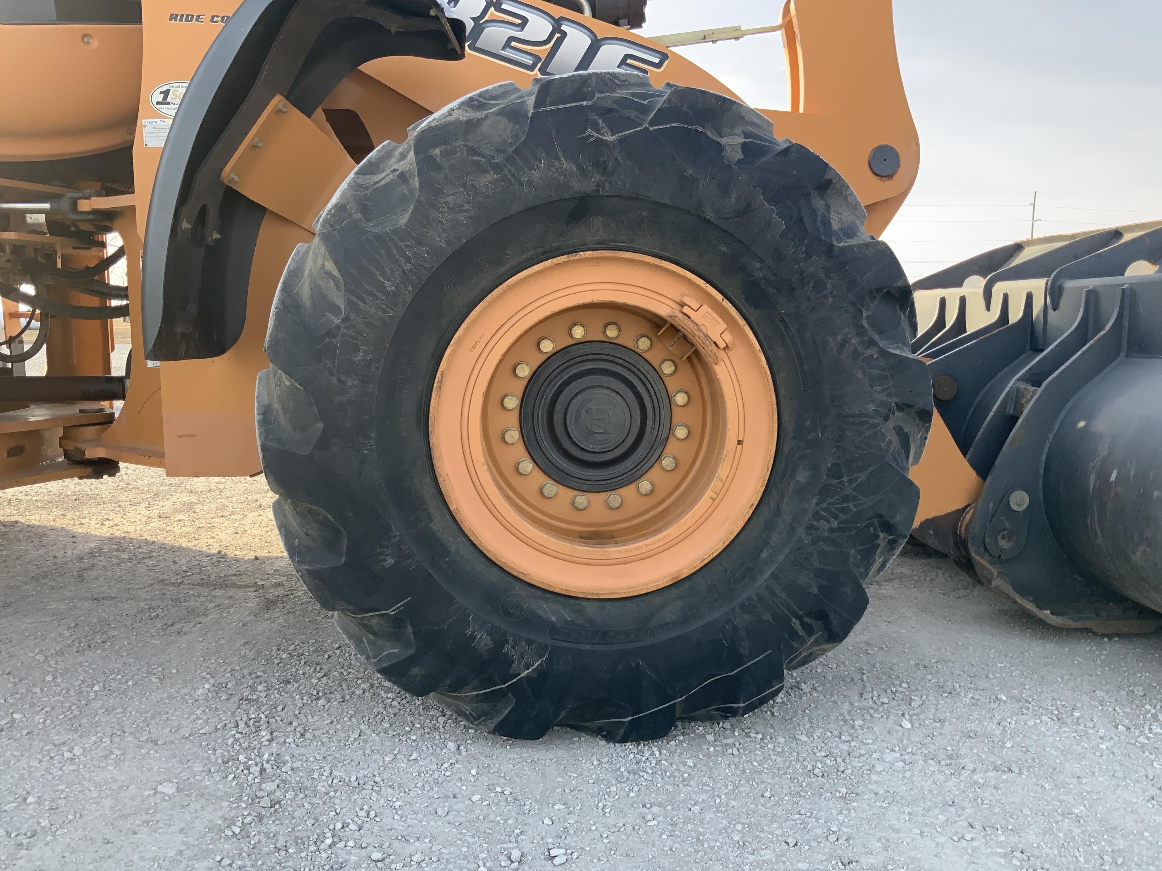 gallery 2013 Case 821F Wheel Loader