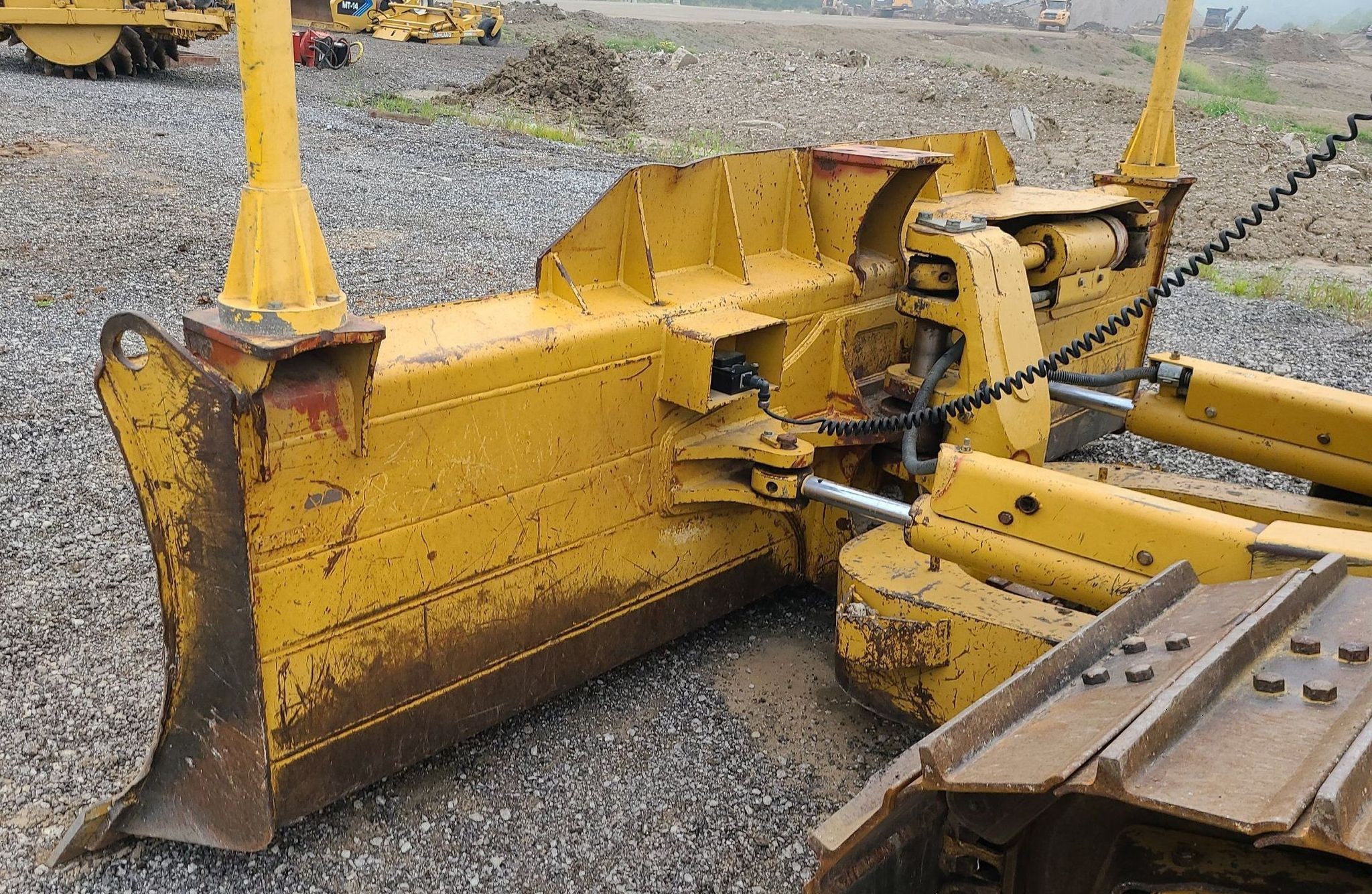 gallery 2010 Caterpillar D6N LGP dozer