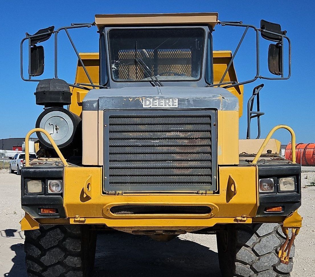 gallery 2000 John Deere 400C haul truck