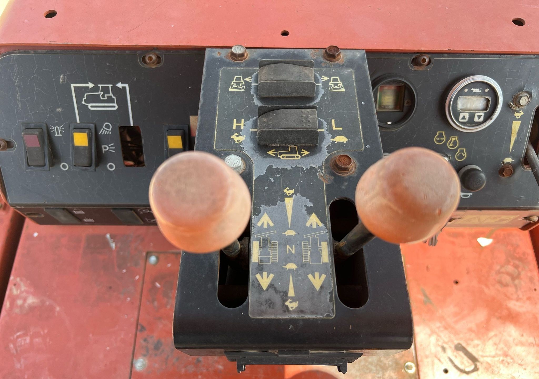 gallery 2006 Ditch Witch HT185 cable plow