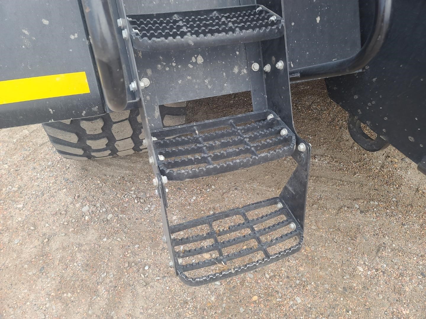 gallery 2014 Case IH Titan 4530 Dry Fertilizer Applicator