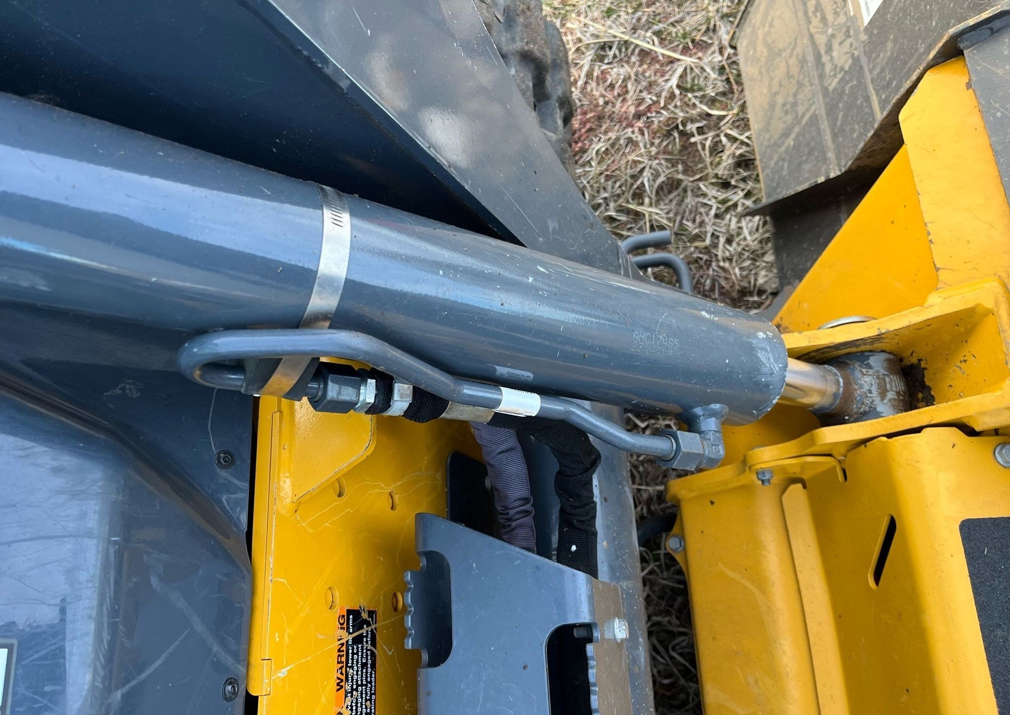 gallery 2019 John Deere 325G tracked skid steer loader