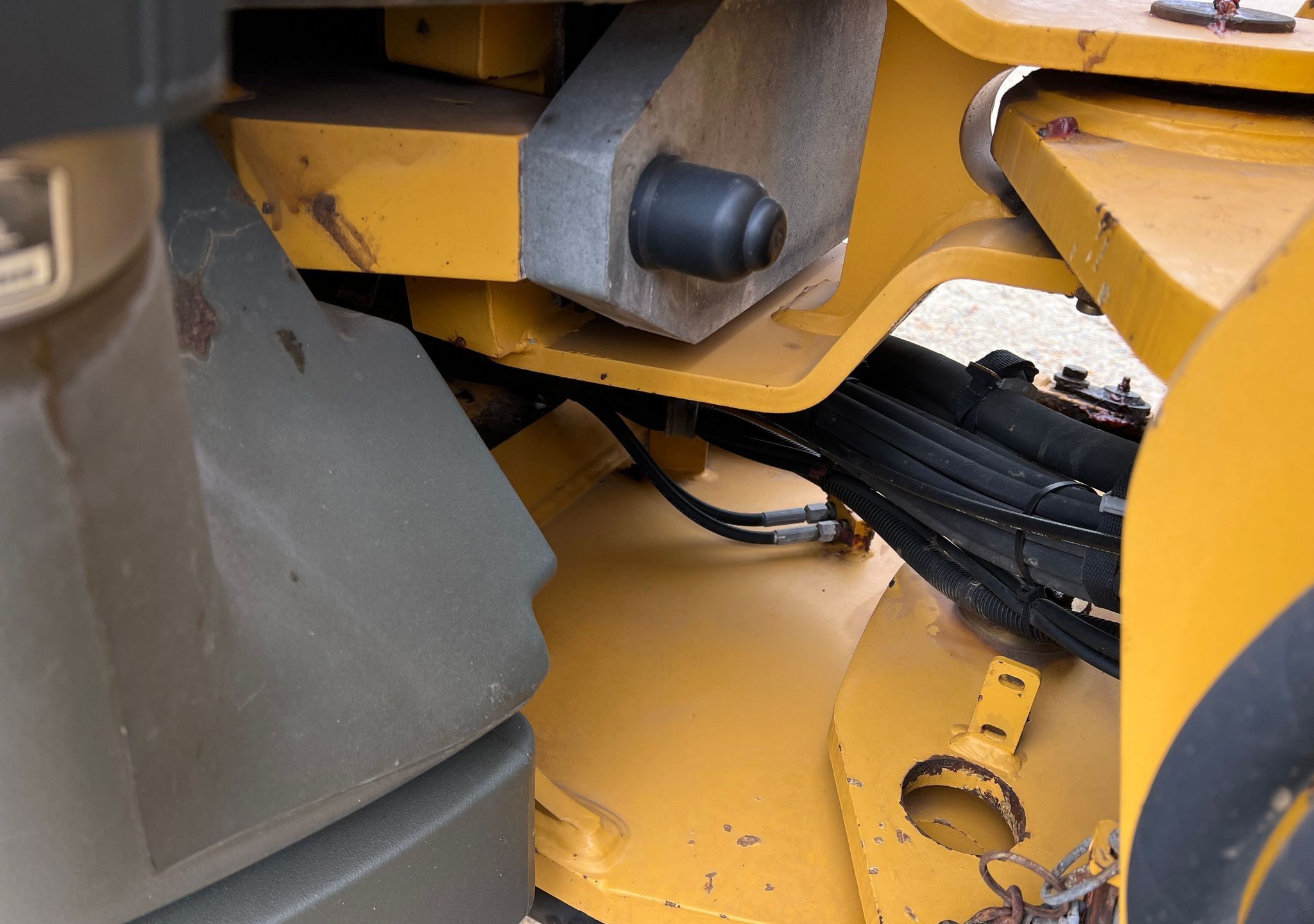 gallery 2016 John Deere 324K wheel loader