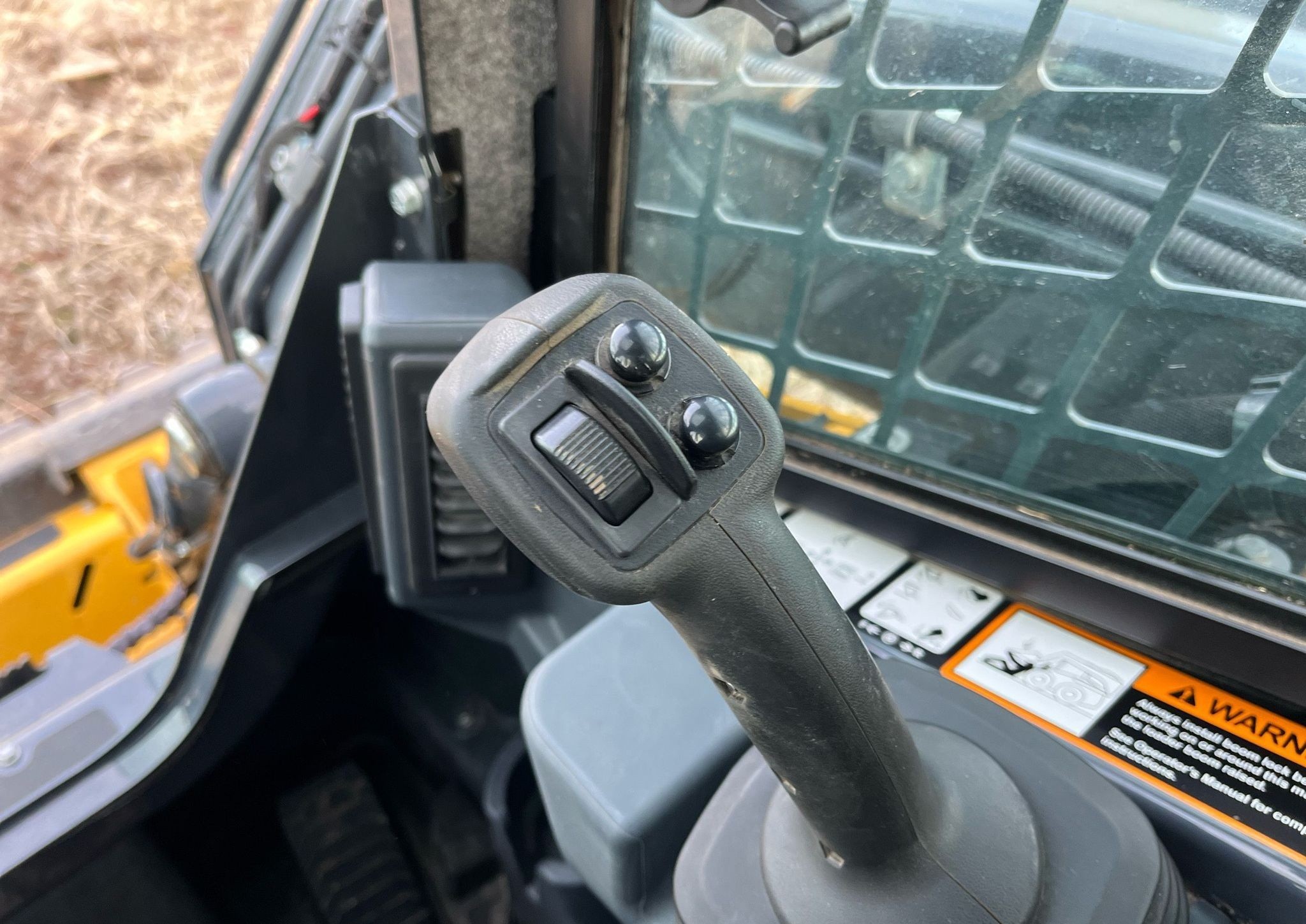 gallery 2019 John Deere 325G tracked skid steer loader