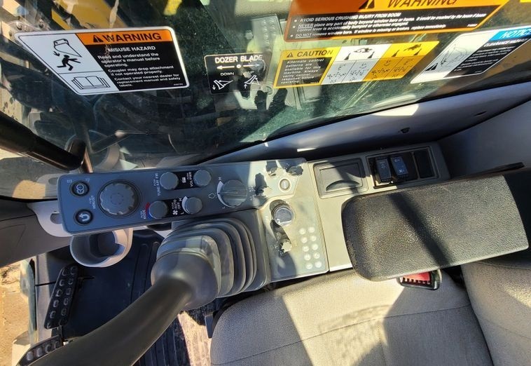 gallery 2014 John Deere 135G excavator