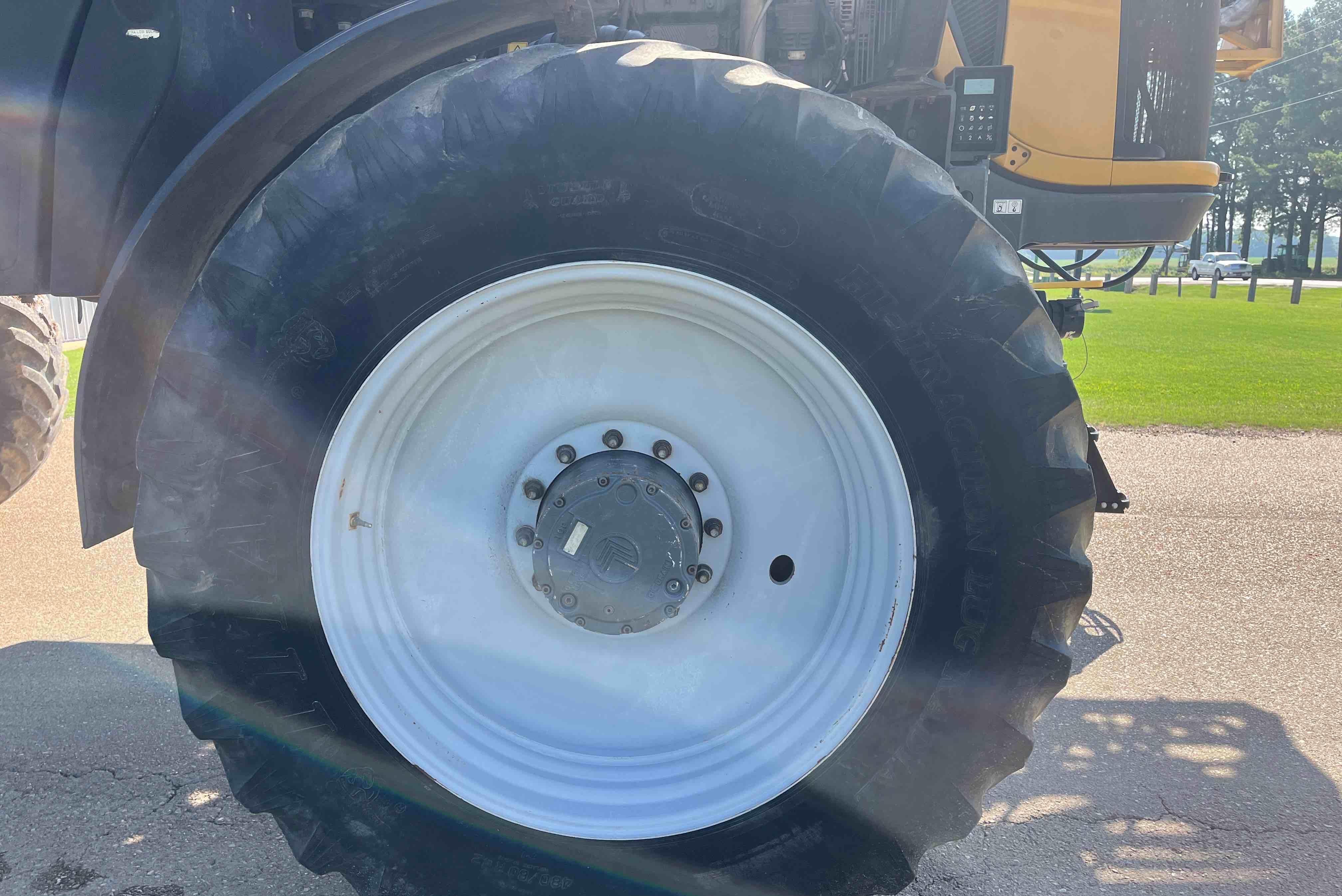 gallery 2019 RoGator RG1300C Self-Propelled Sprayer