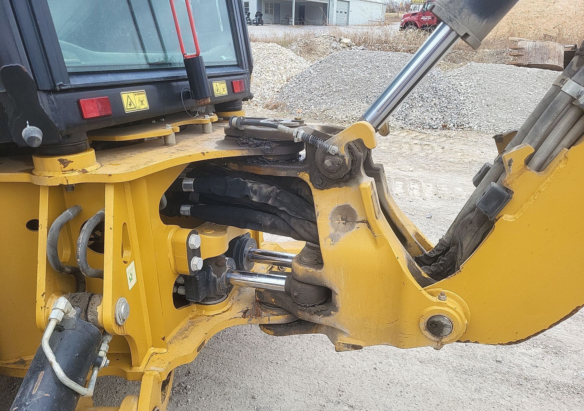 gallery 2018 Caterpillar 420F2 backhoe