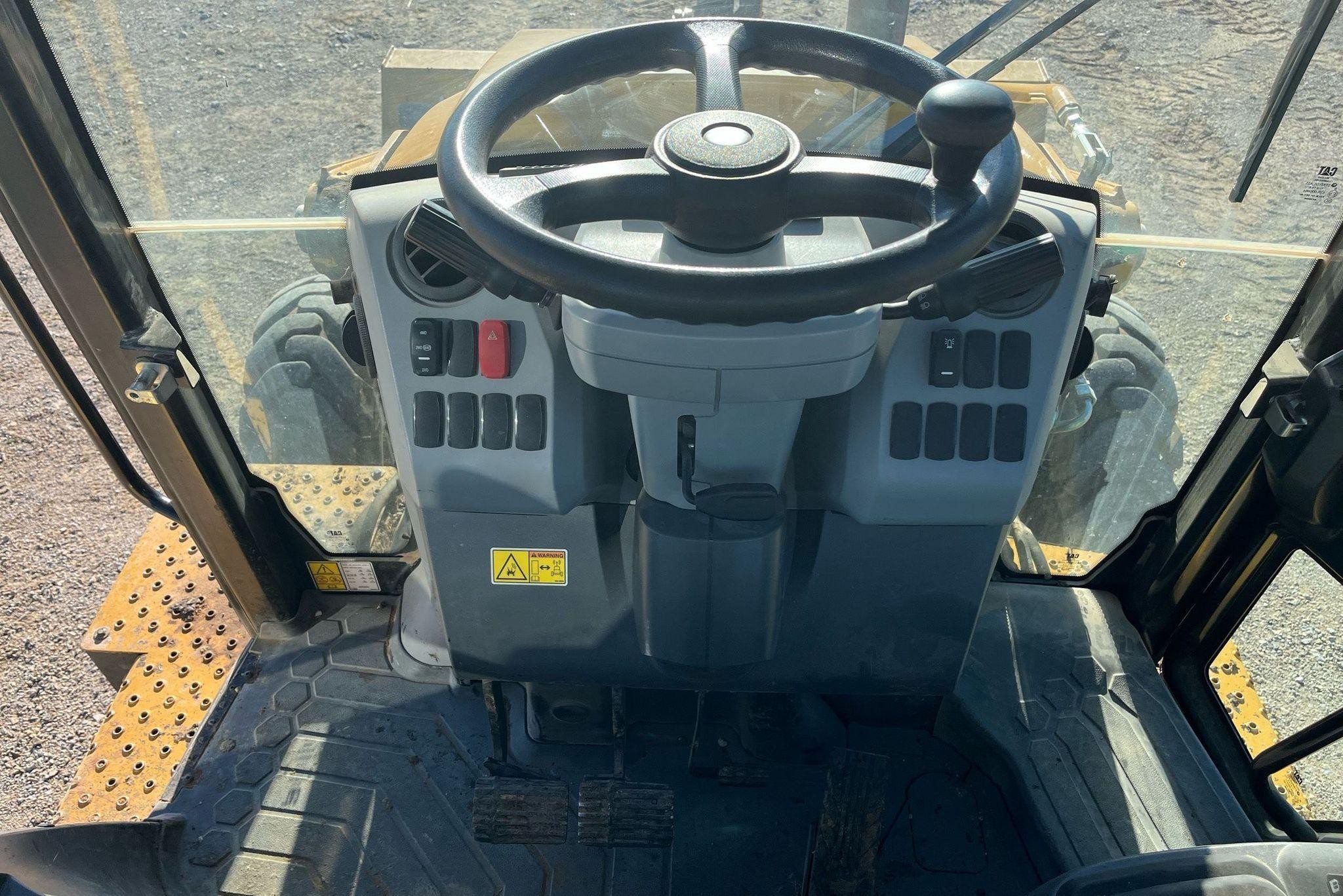 gallery 2021 Caterpillar 420ST HRC backhoe