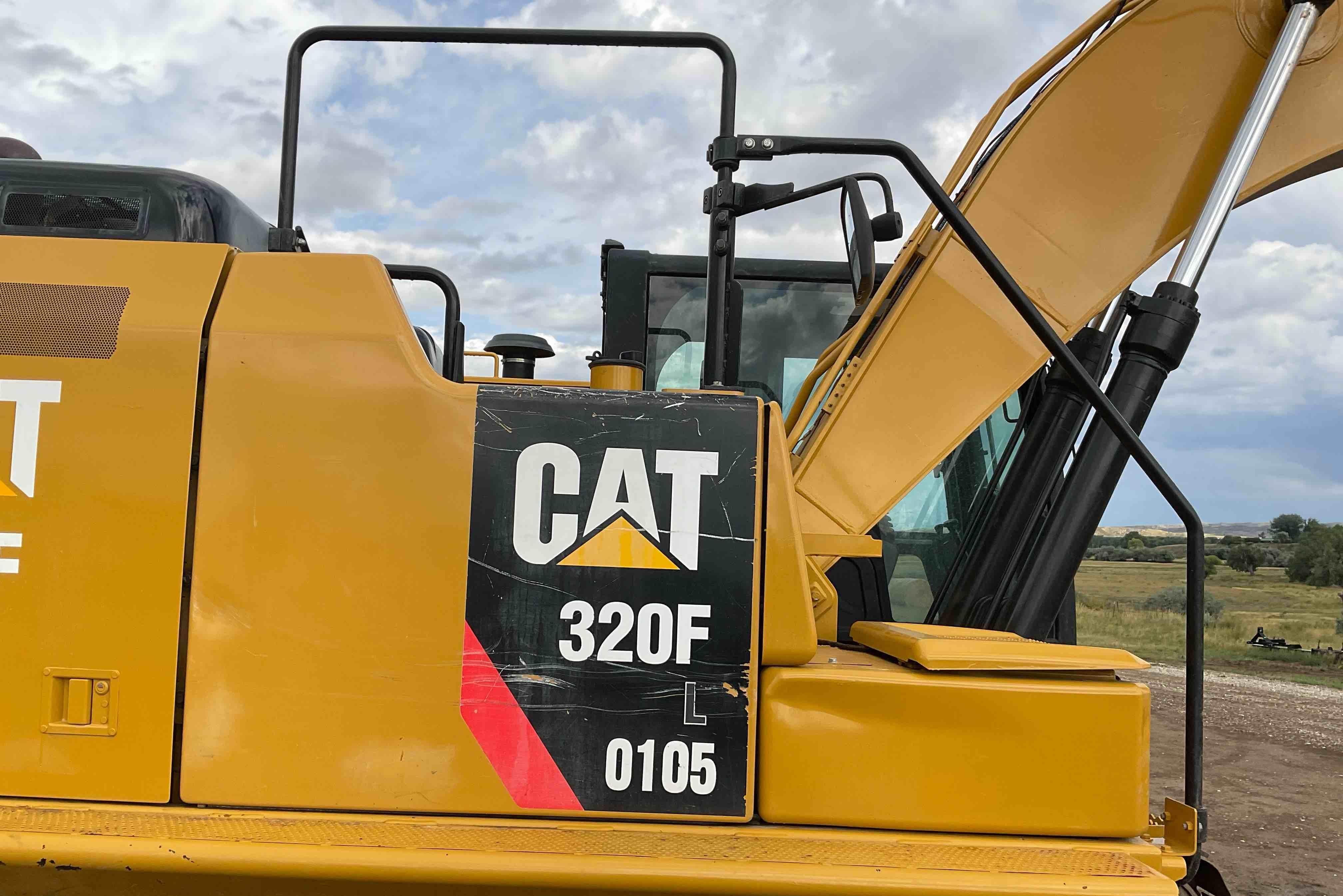 gallery 2017 Caterpillar 320FL Excavator