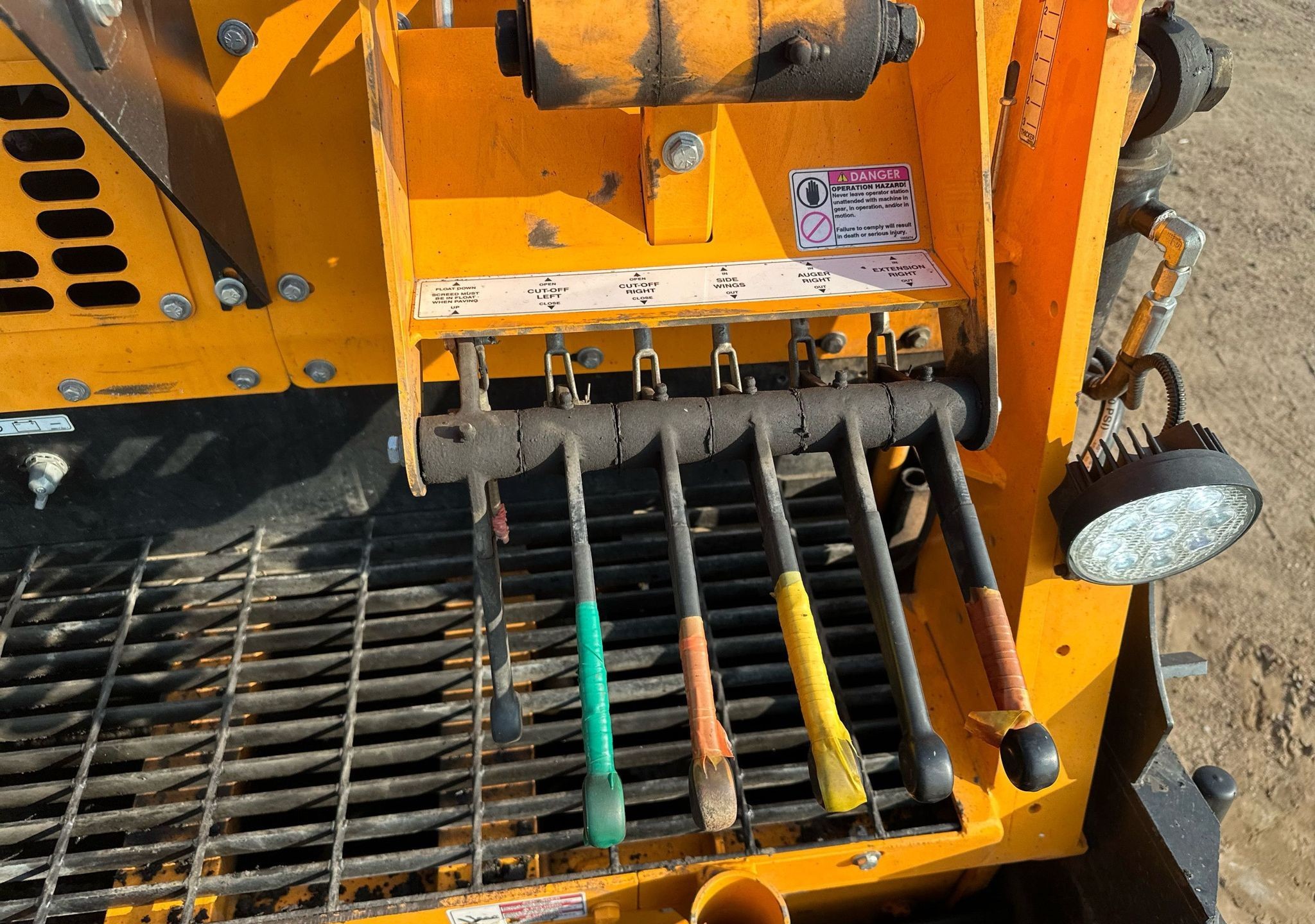 gallery 2018 LeeBoy 8500D paver