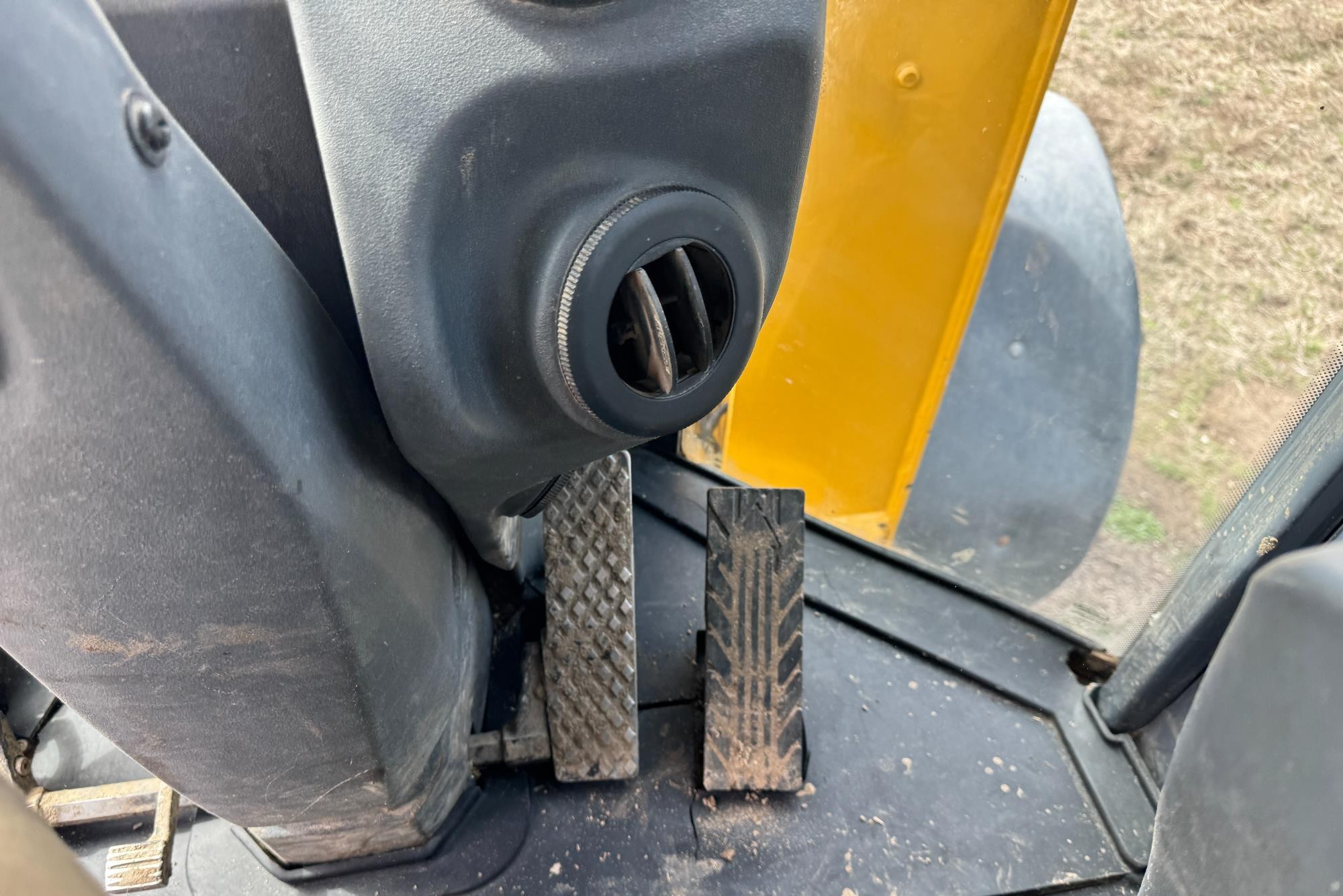 gallery 2013 John Deere 524K High Lift Wheel Loader,