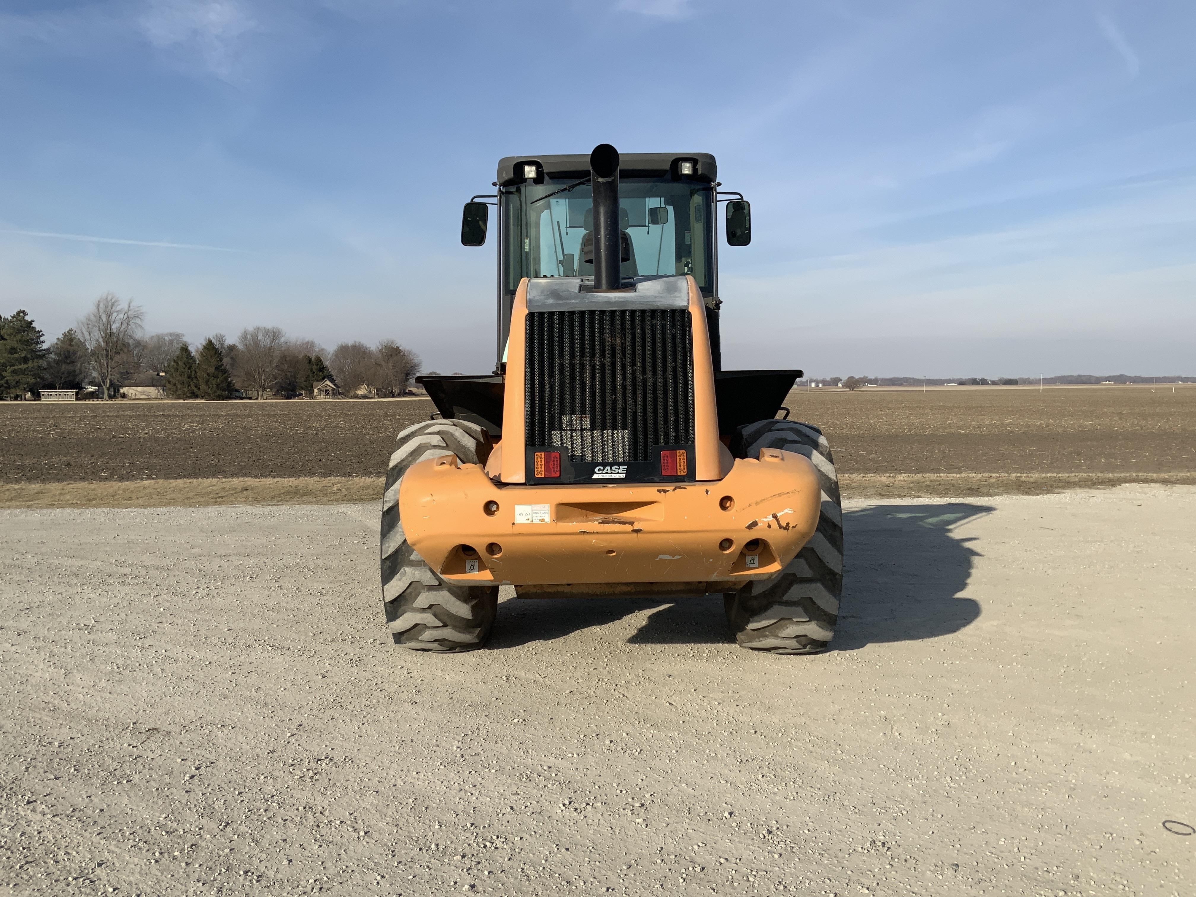 gallery 2013 Case 821F Wheel Loader