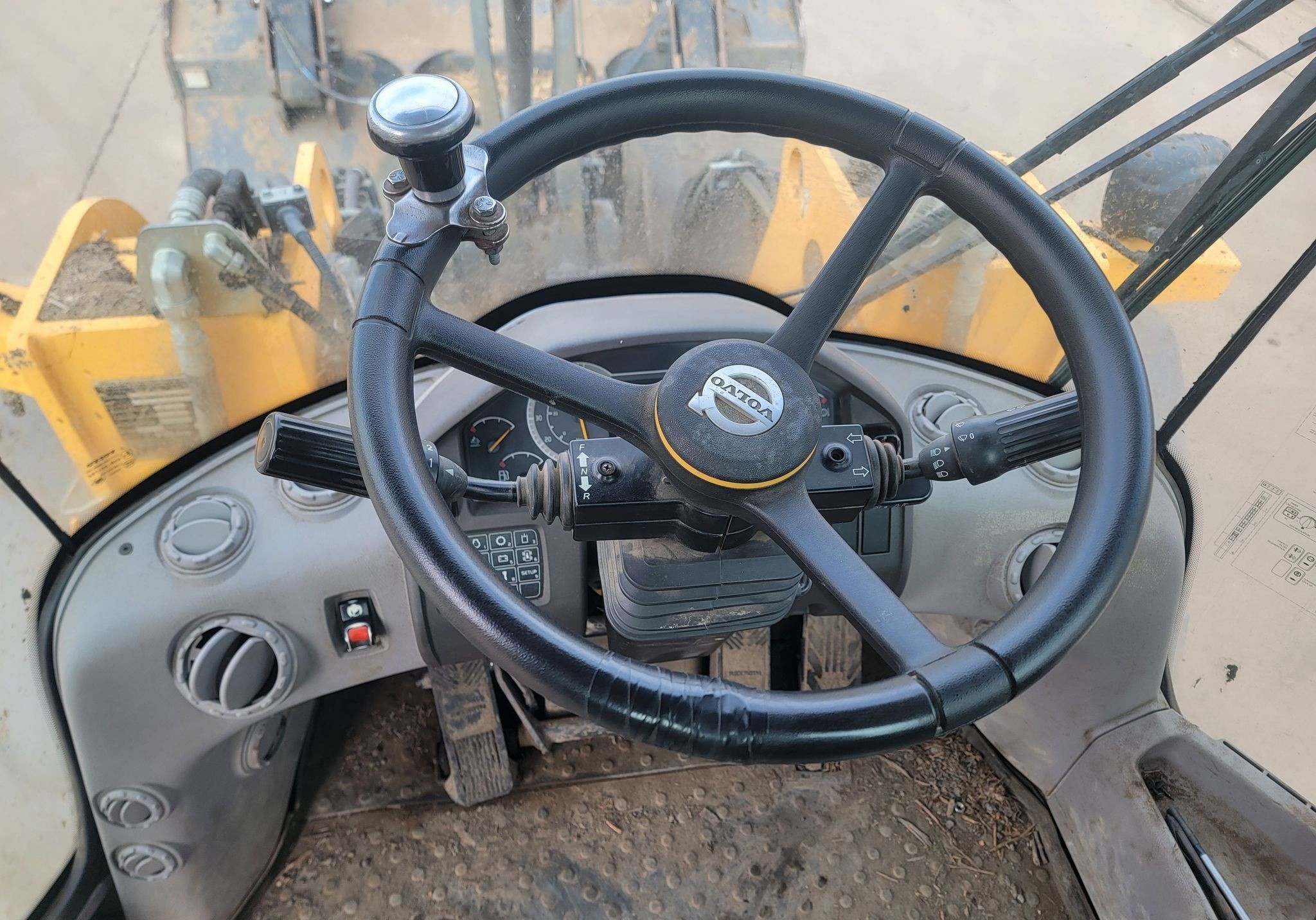 gallery 2015 Volvo L110H high lift wheel loader