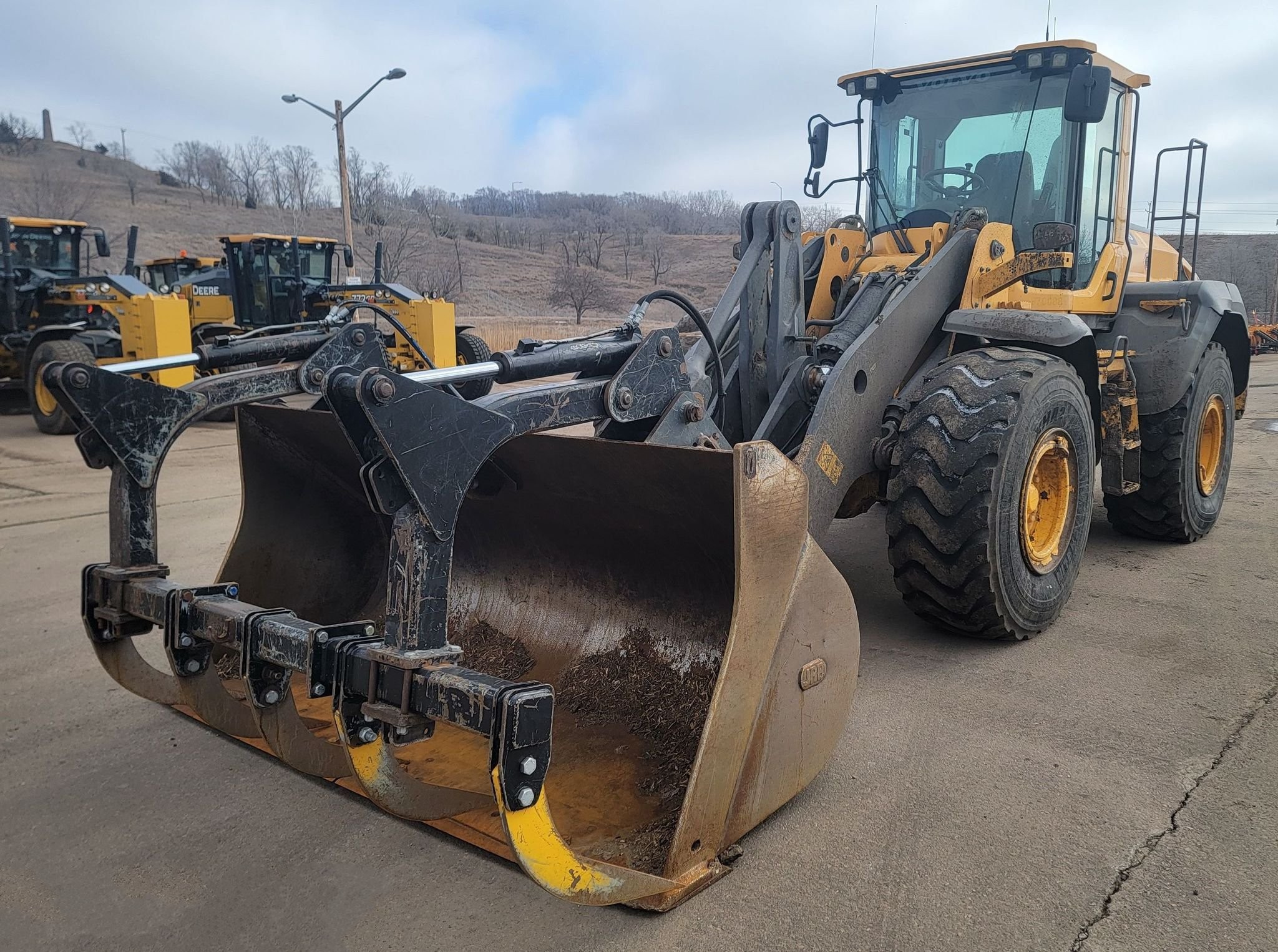 gallery 2015 Volvo L110H high lift wheel loader