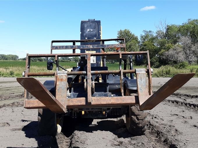 gallery 2016 Caterpillar TL943D 4x4x4 Telehandler
