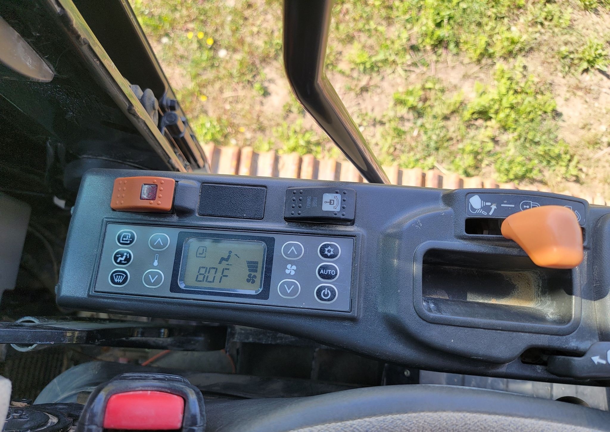 gallery 2013 Link-Belt 250X3 LF long reach excavator