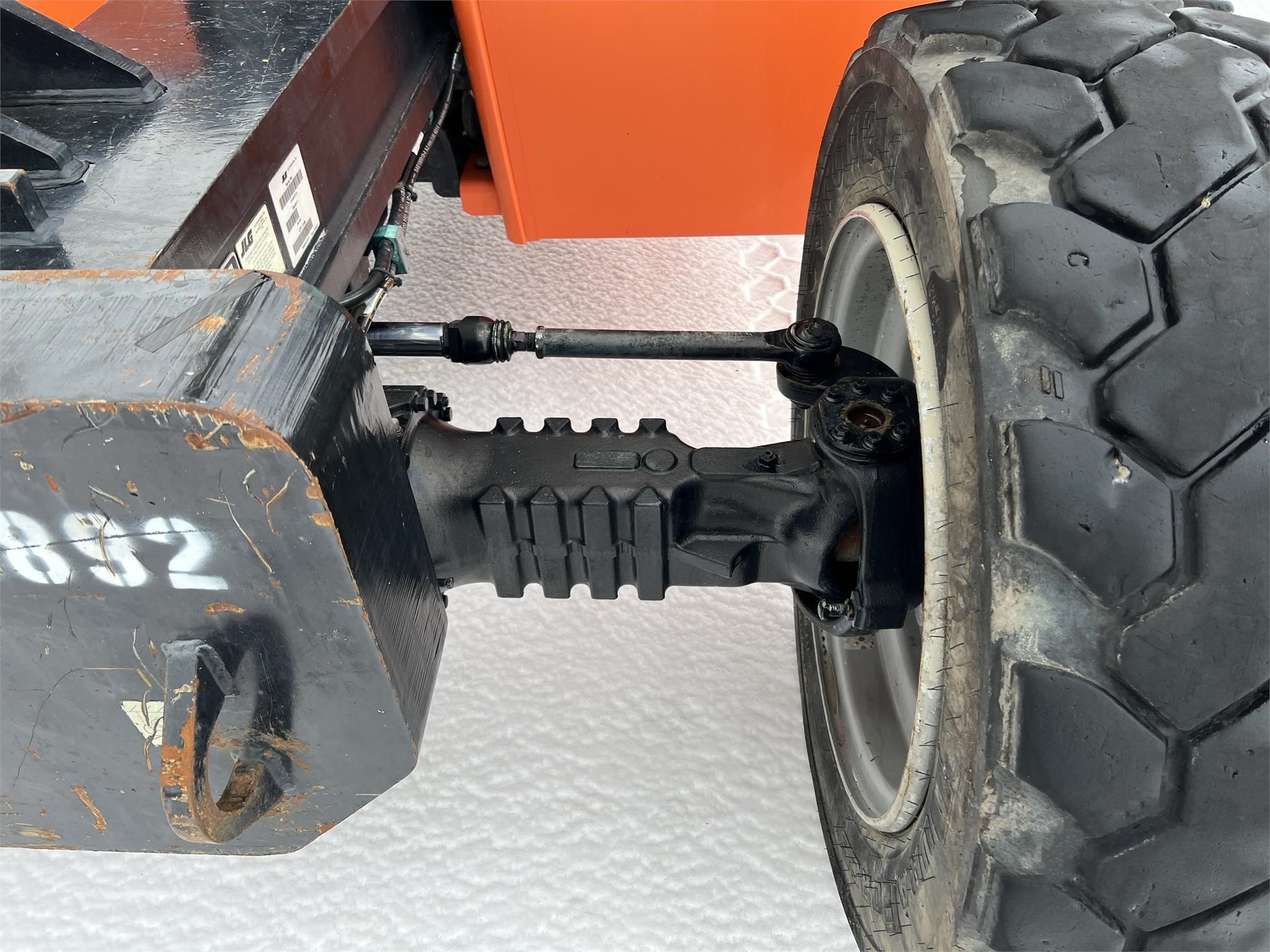 gallery 2015 JLG G9-43A Tellahandler