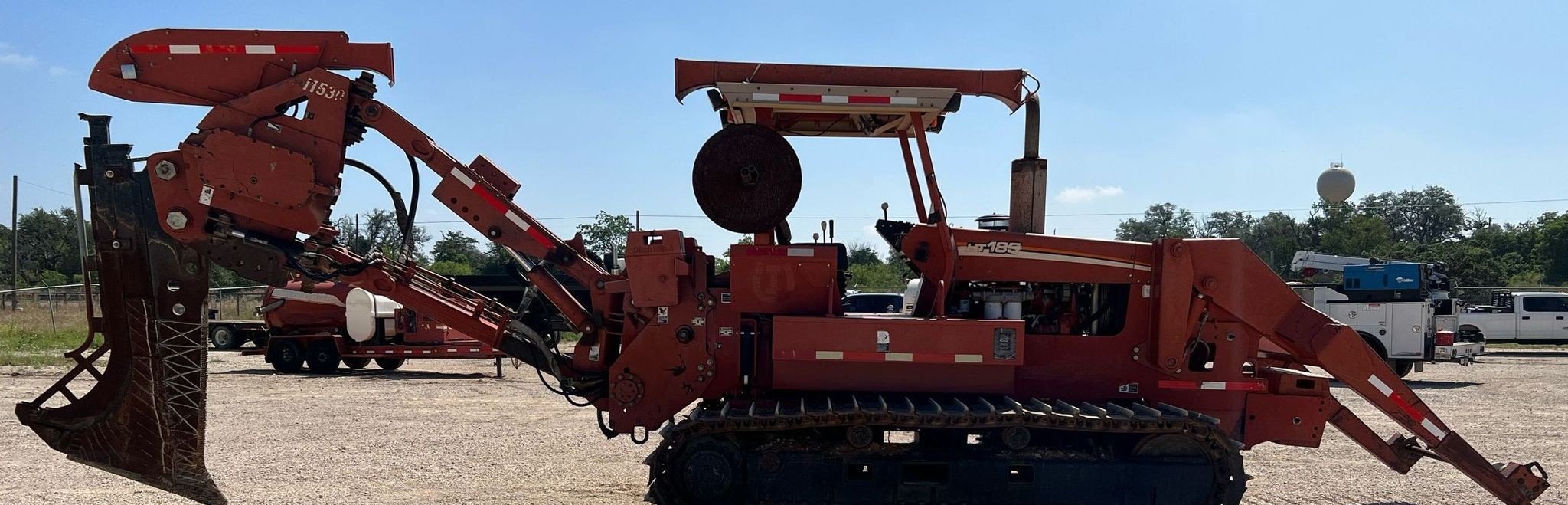 gallery 2006 Ditch Witch HT185 cable plow
