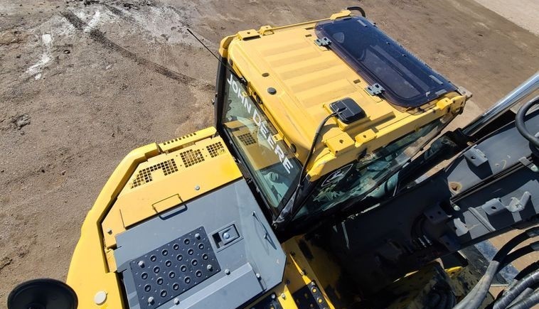 gallery 2014 John Deere 135G excavator