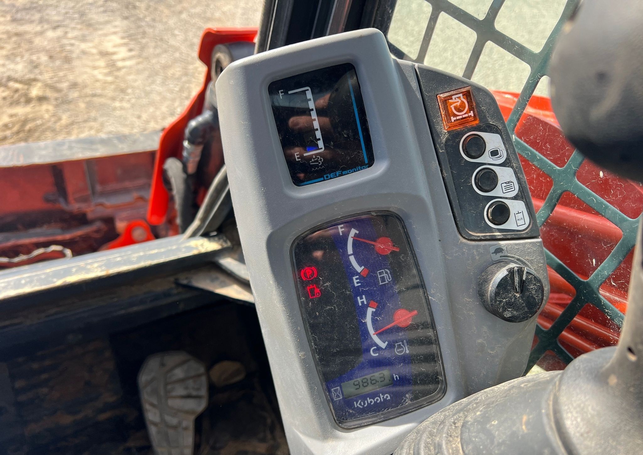 gallery 2021 Kubota SVL95-2s tracked skid steer loader