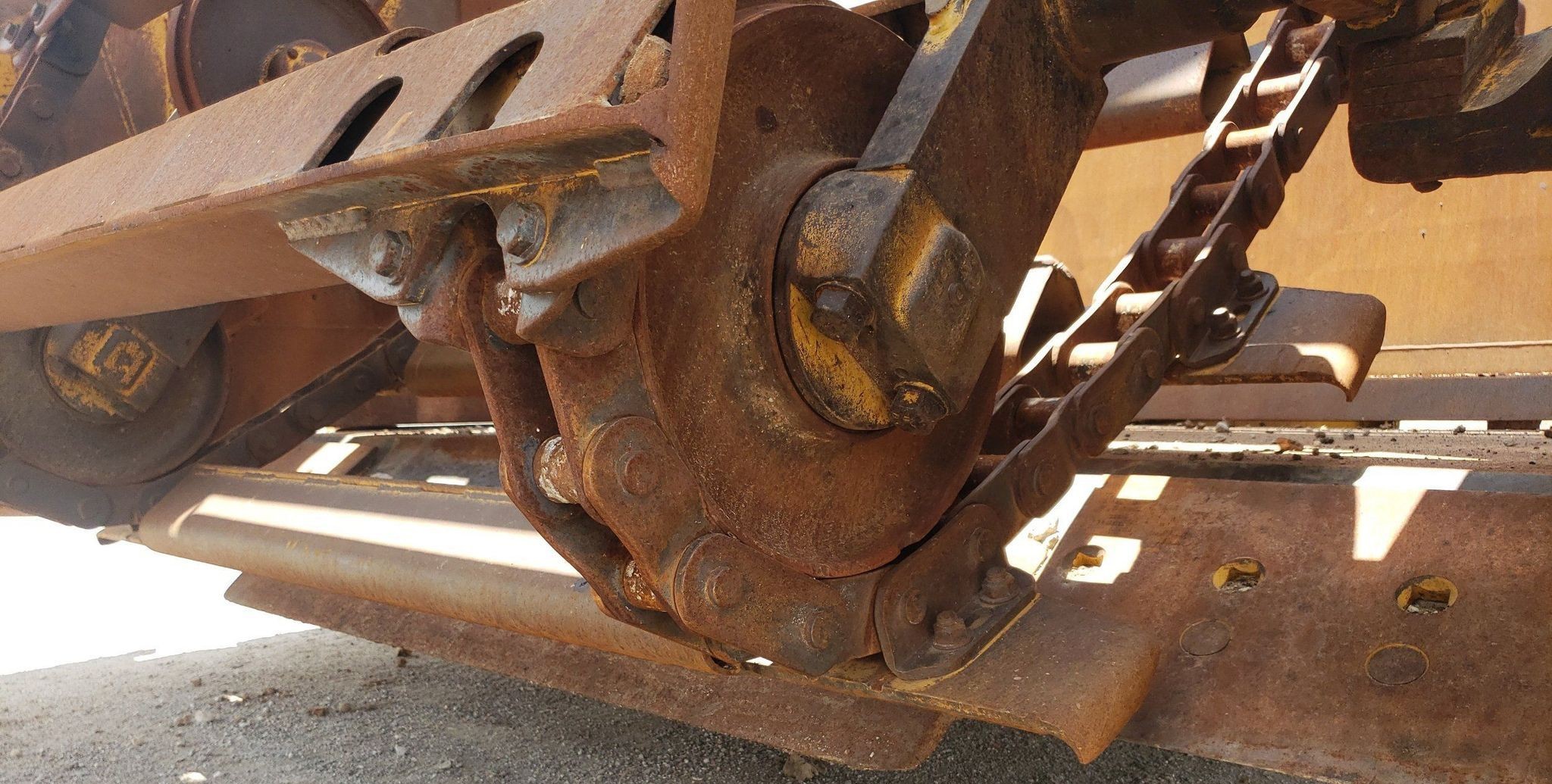 gallery 2006 Caterpillar 615C elevating scraper