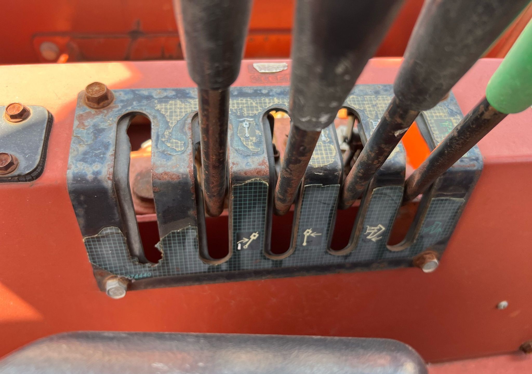 gallery 2006 Ditch Witch HT185 cable plow