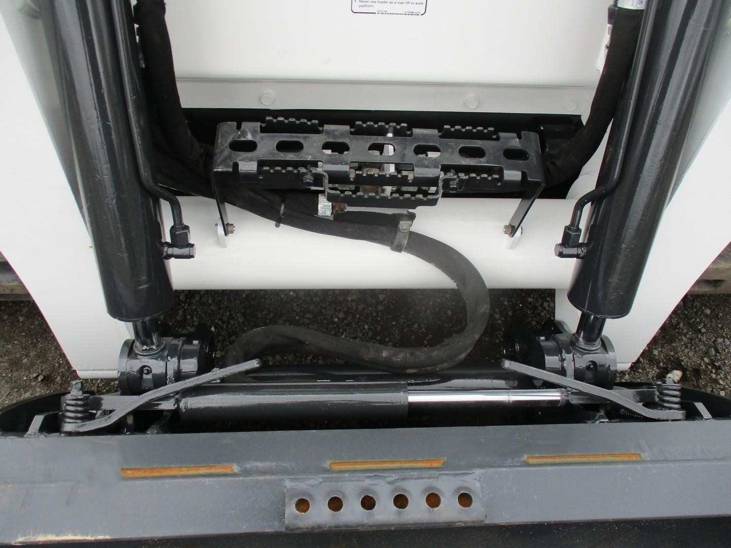 gallery 2016 BOBCAT T870 Skid Steer