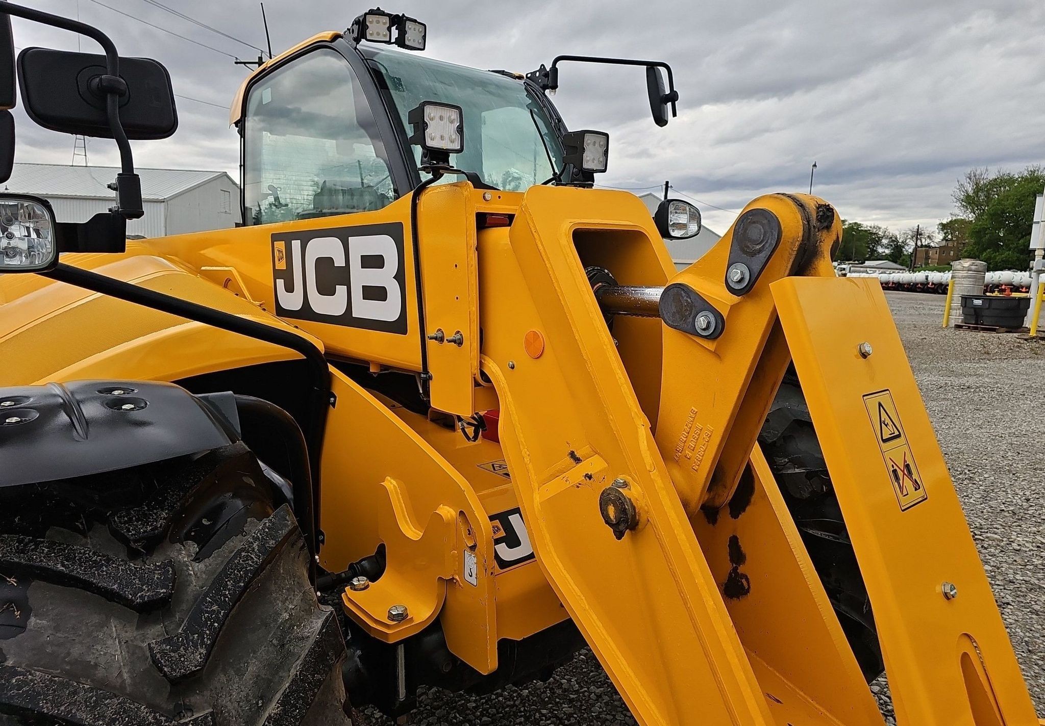 gallery 2023 JCB 542-70AG telehandler