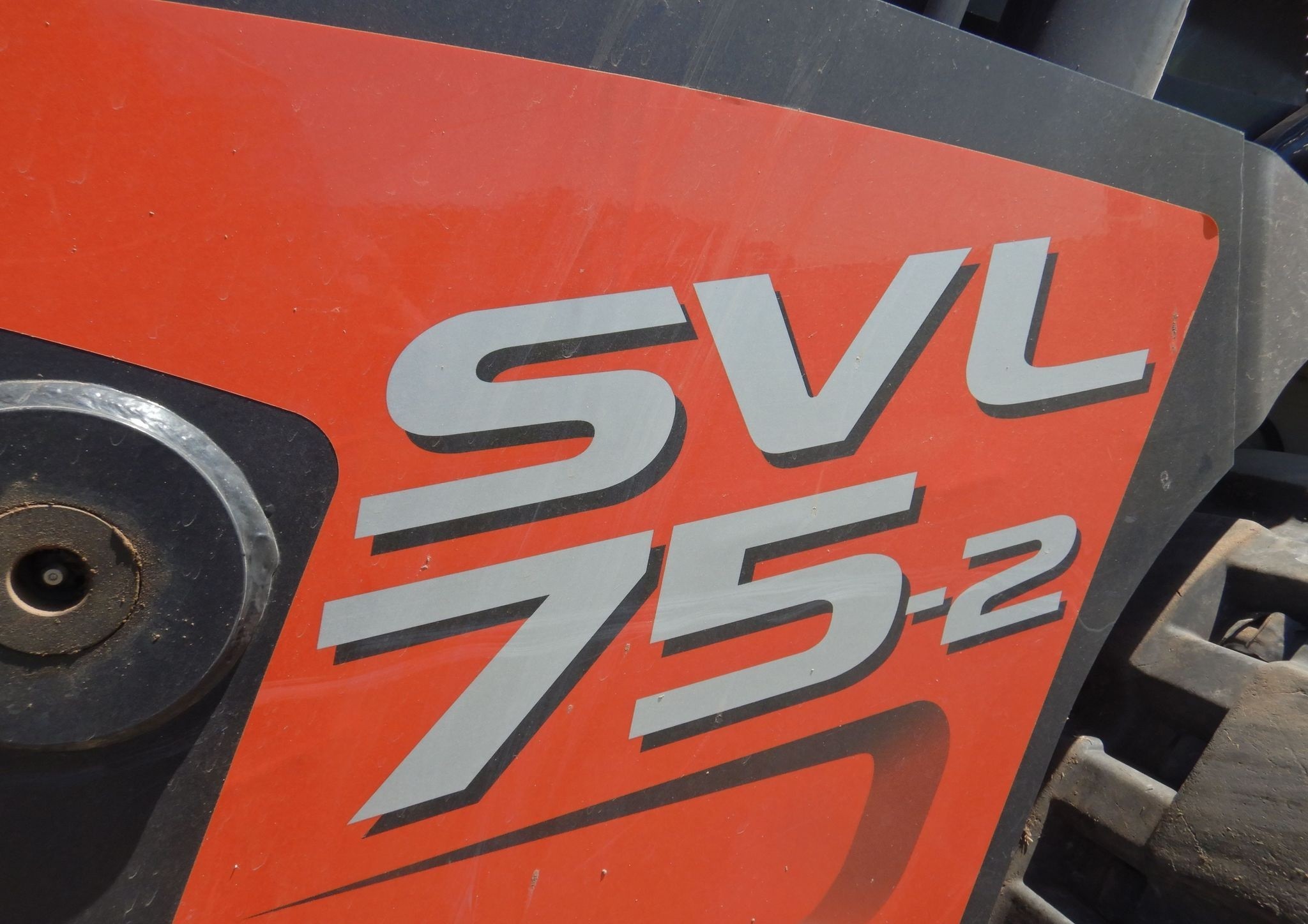 gallery 2021 Kubota SVL75-2  tracked skid steer loader