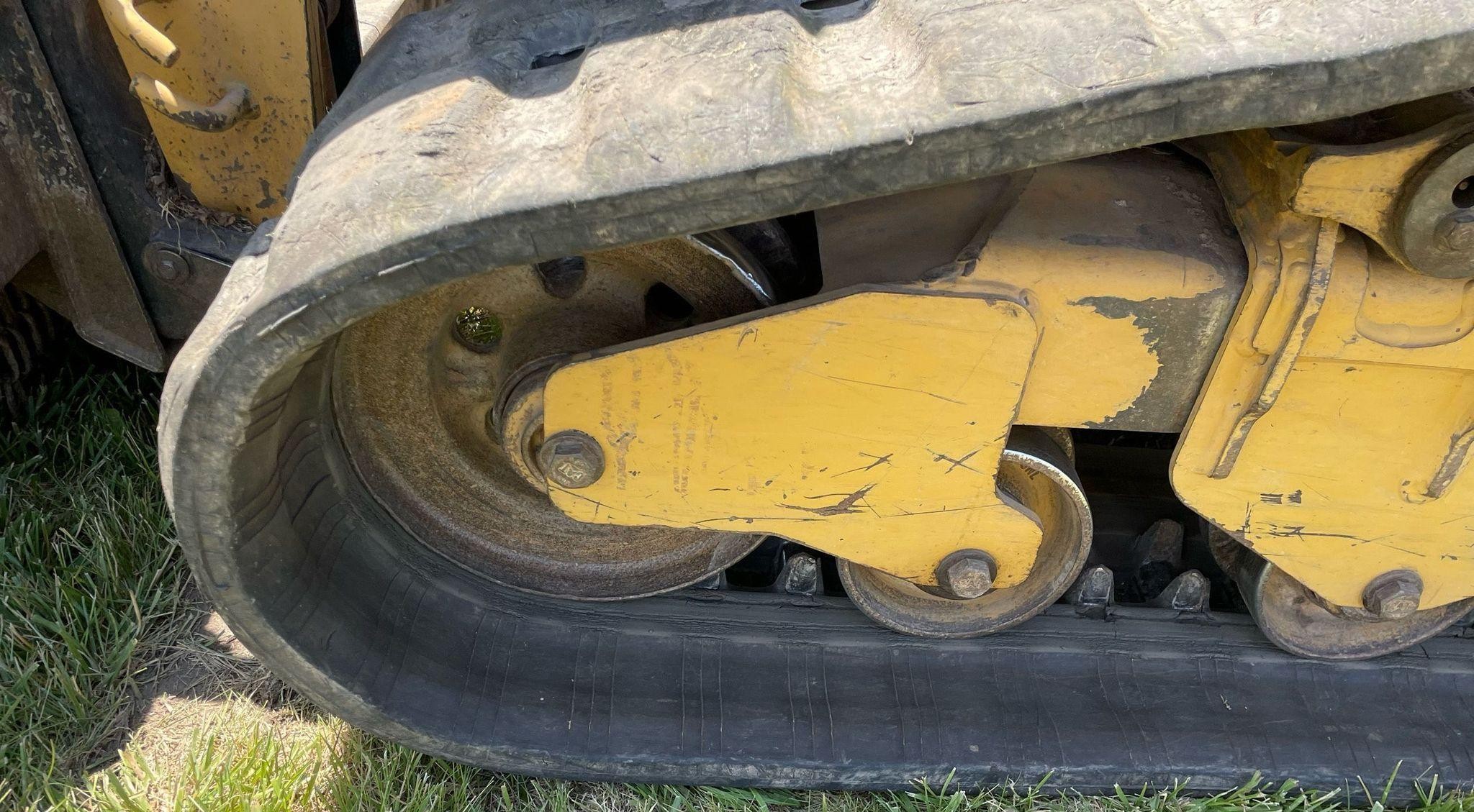 gallery 2017 Caterpillar 299D2XHP Skid Steer