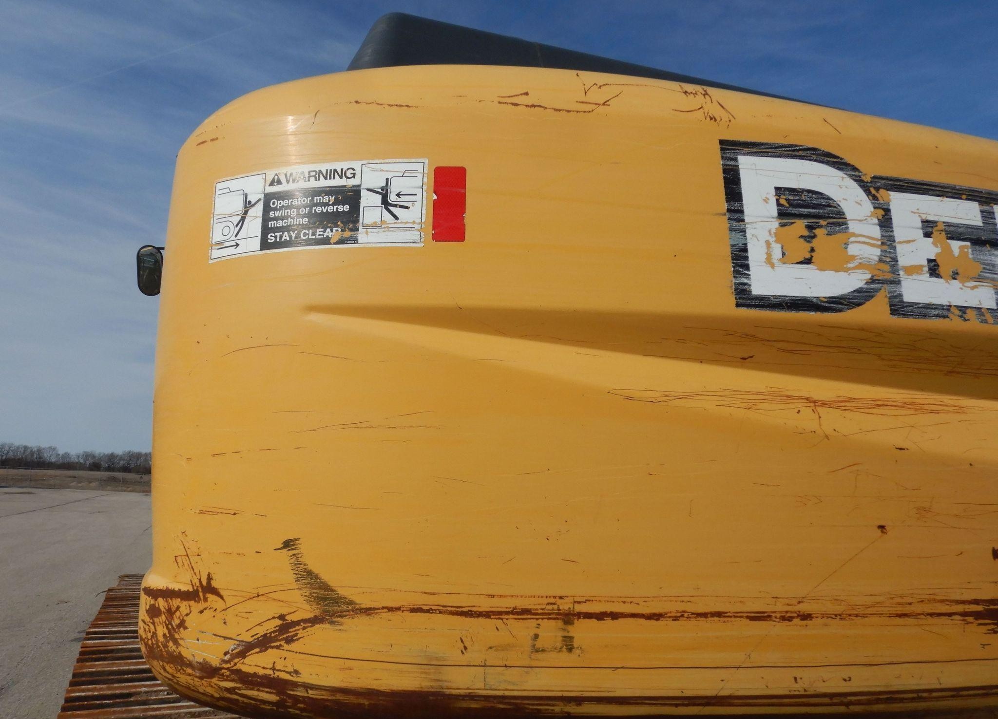 gallery 2011 John Deere 240DLC excavator