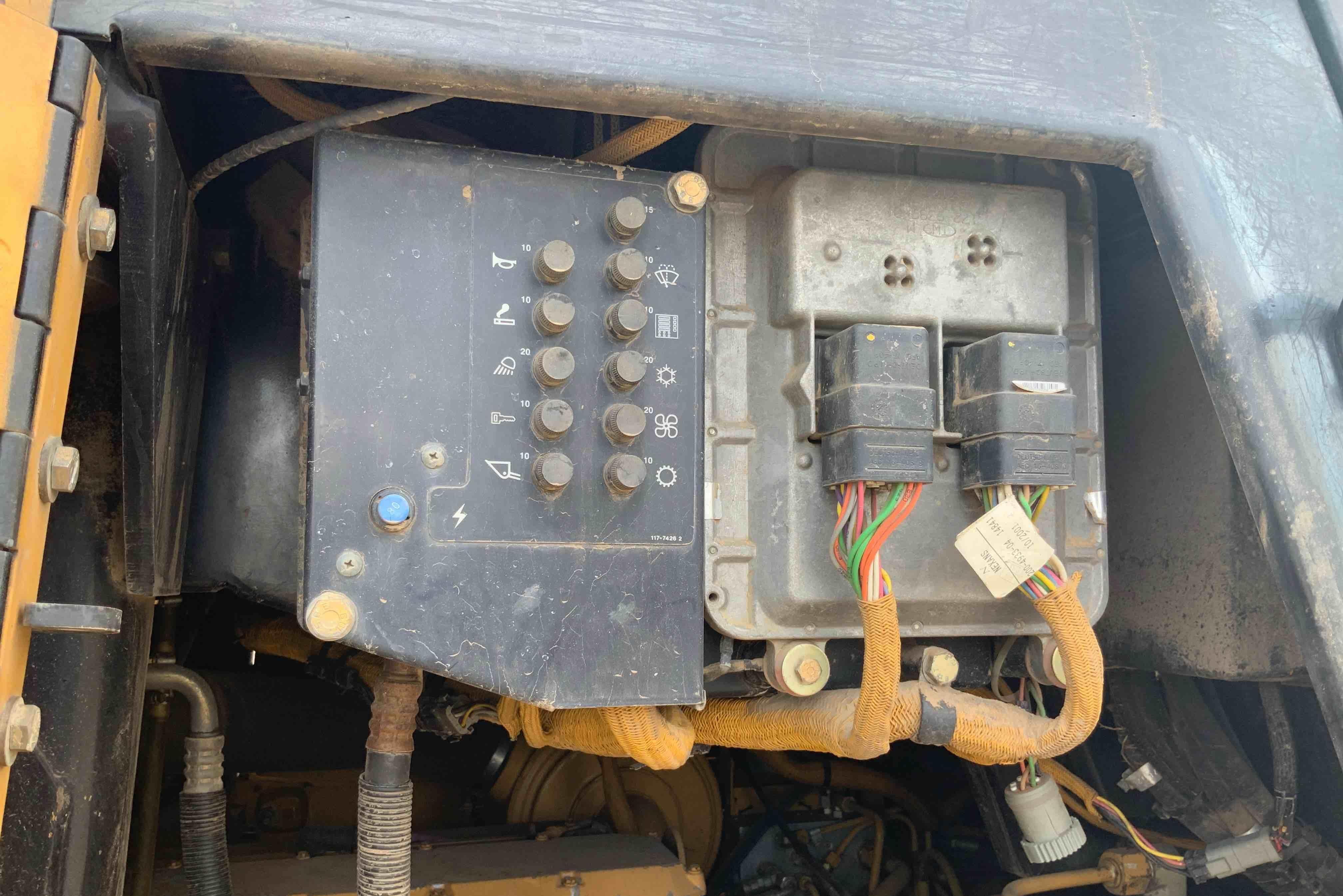 gallery 2002 Caterpillar 963C Track Loader