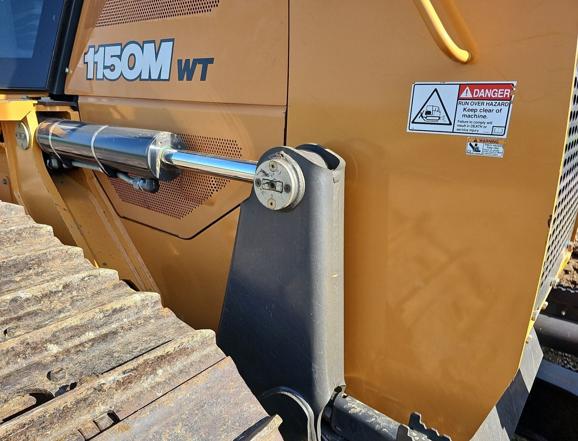 gallery 2017 Case 1150M WT dozer