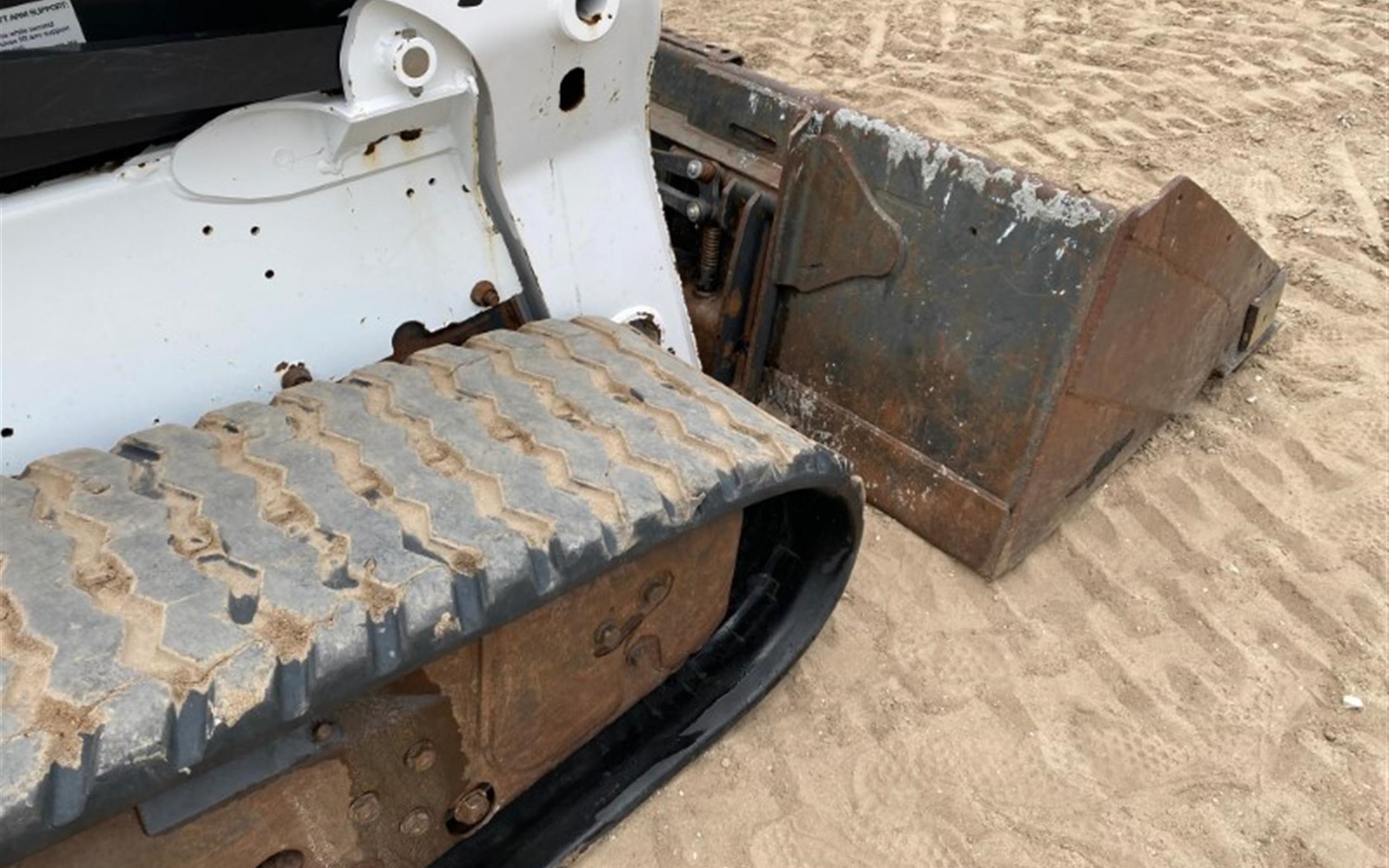 gallery 2015 Bobcat T770 Compact Track Loader