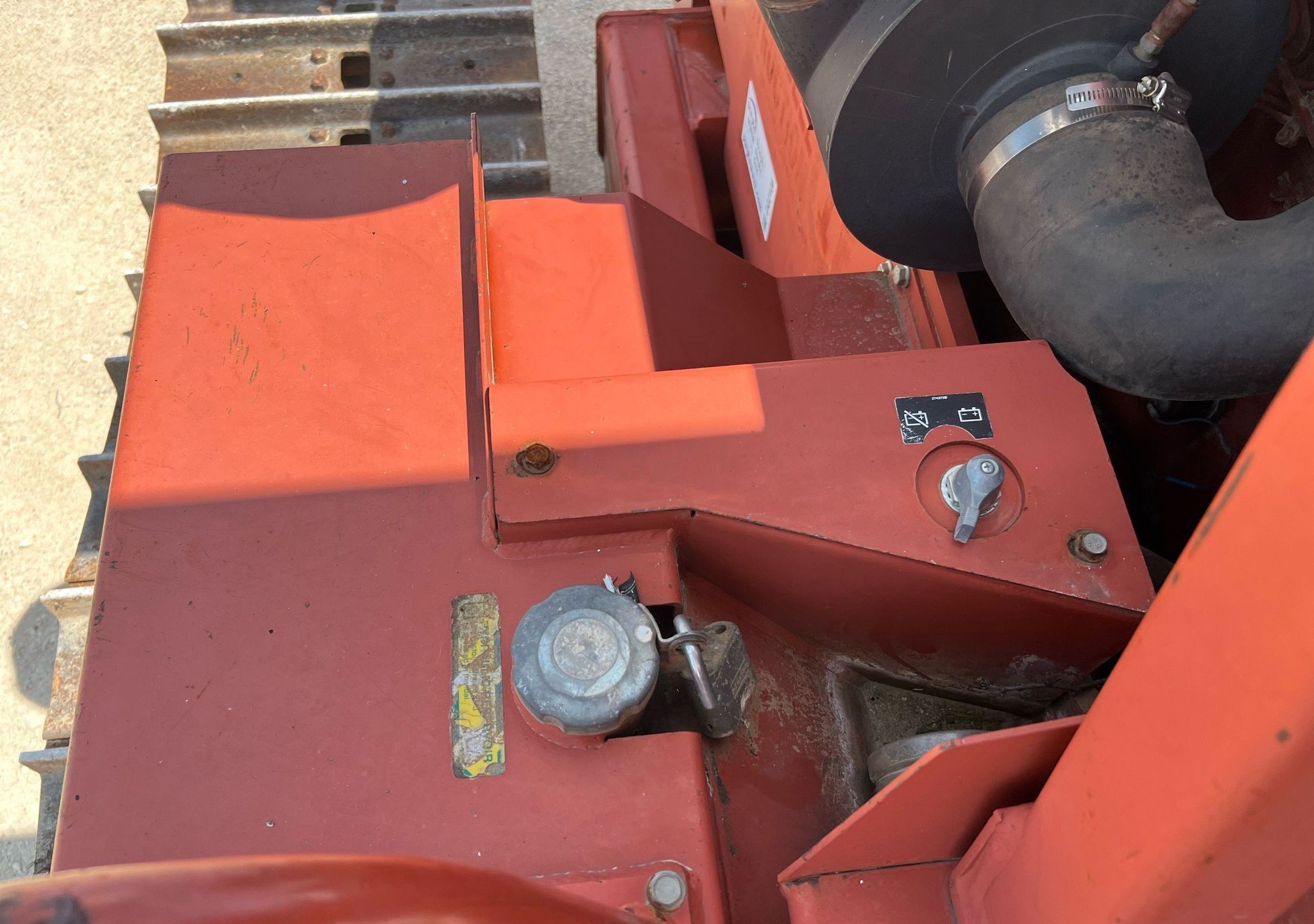 gallery 2006 Ditch Witch HT185 cable plow