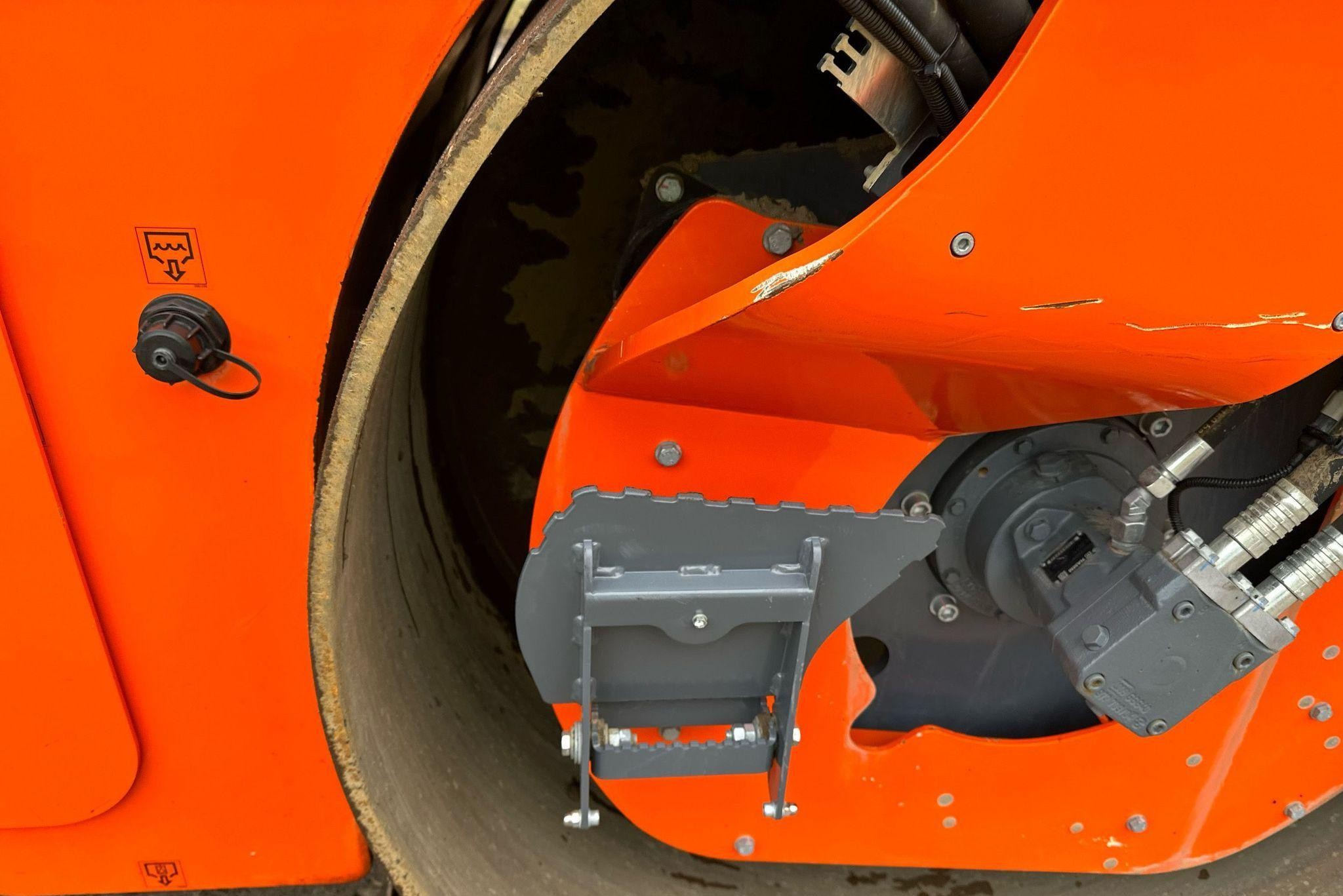 gallery 2021 Hamm HD 140i double drum vibratory roller