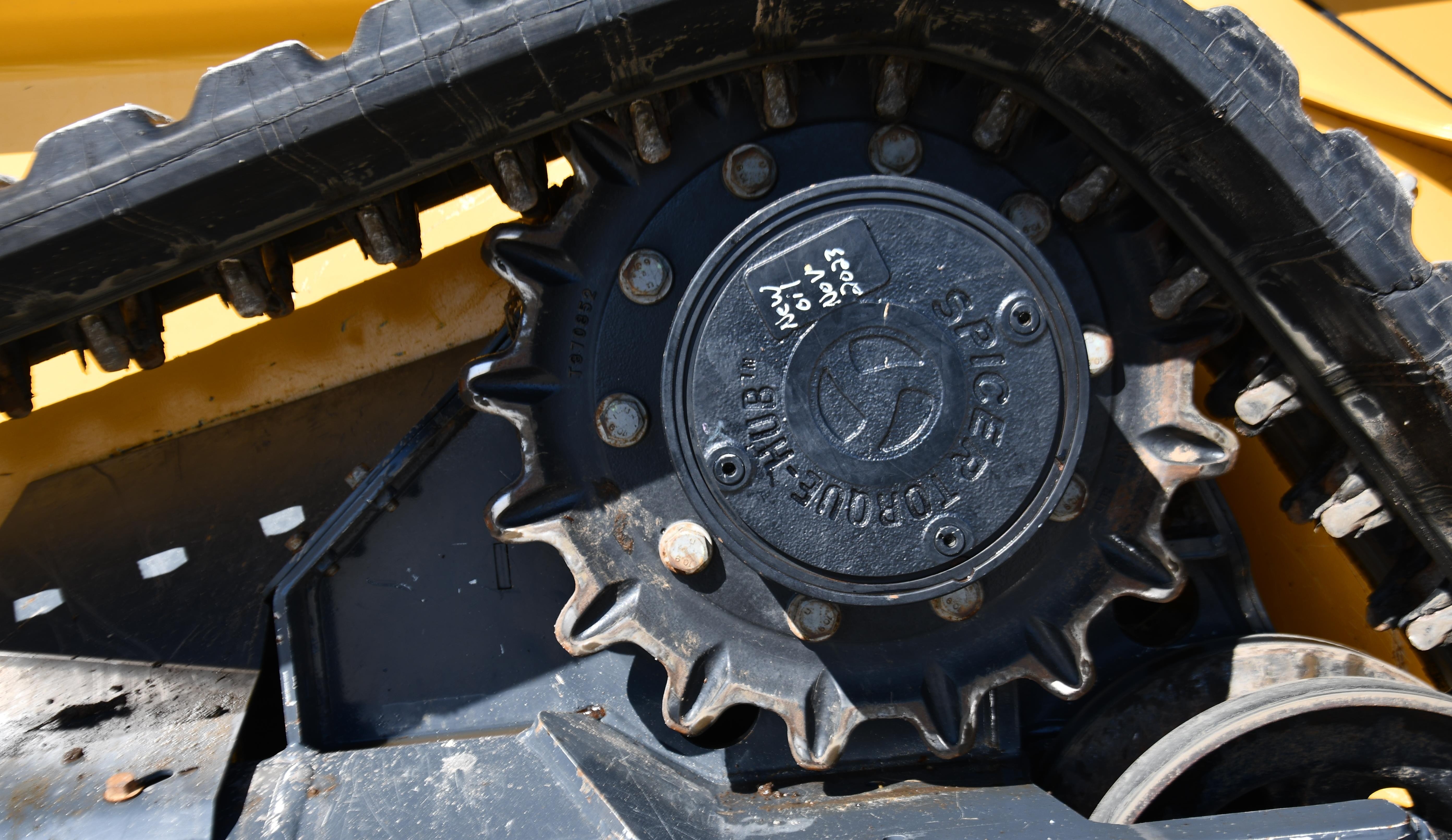 gallery 2022 JohnDeere 333G compact track loader