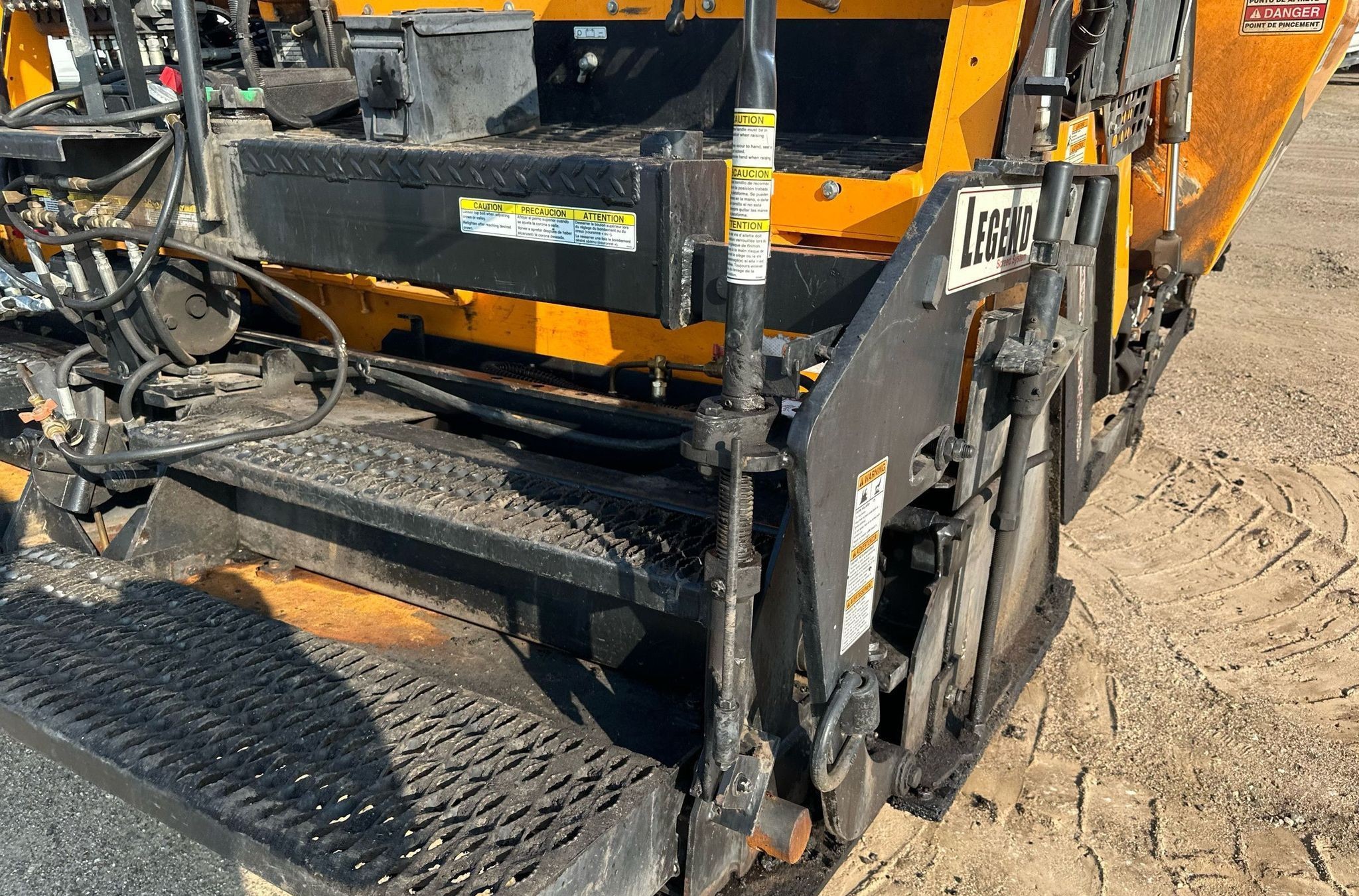 gallery 2018 LeeBoy 8500D paver